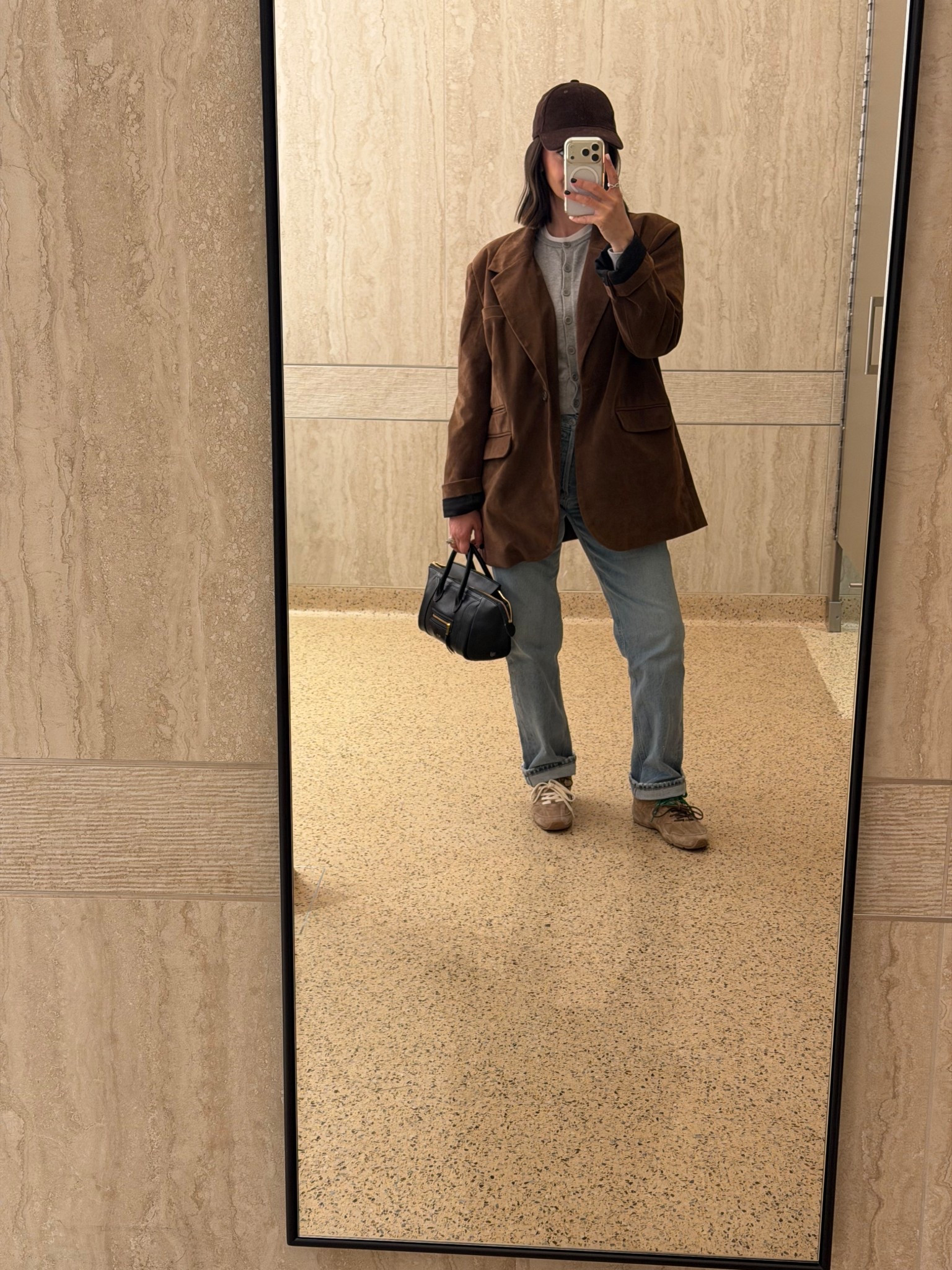 Same blazer styled different 🤎

#LTKootd #LTKmomlife #LTKOver40