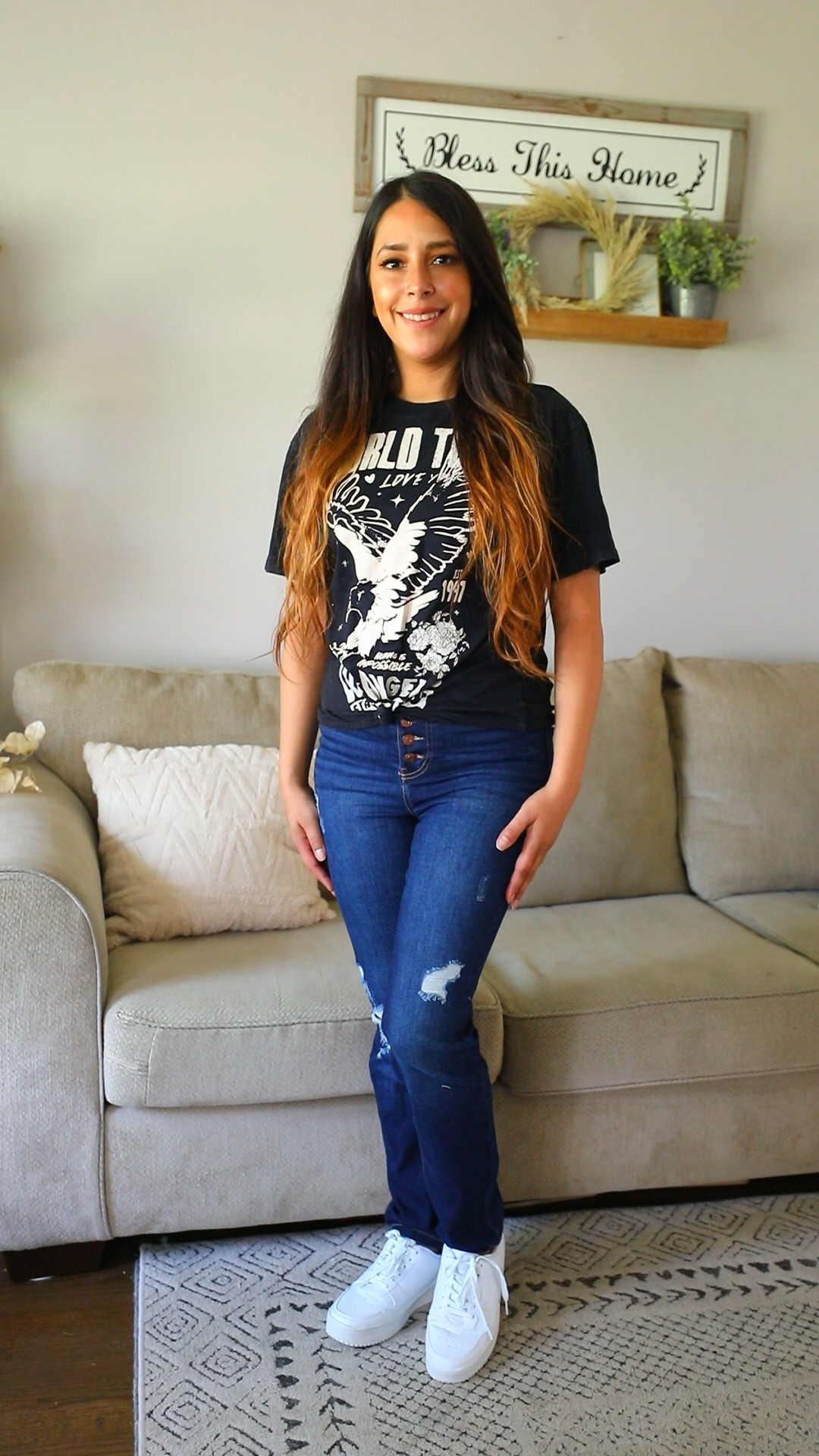 World Tour Graphic Tee Outfit

#LTKunder50 #LTKFind #LTKU