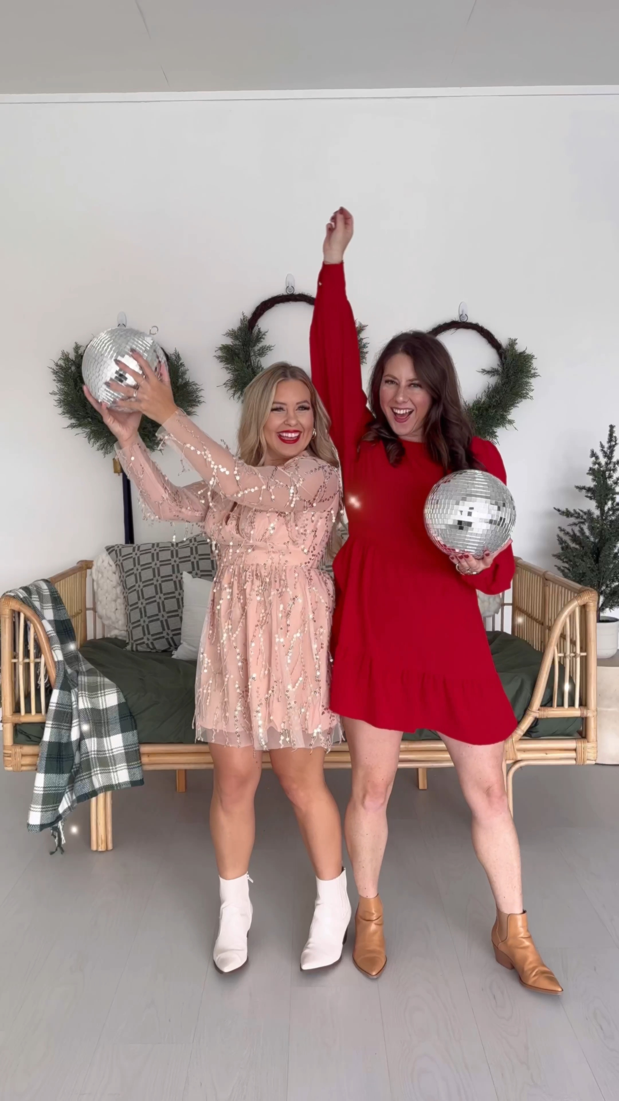 Holiday outfits. Christmas outfits. Holiday dress. Holiday style. Holiday finds. 