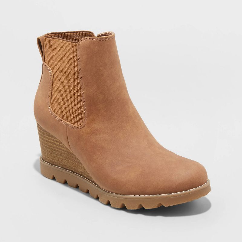 Women's Linda Wedge Chelsea Boots - Universal Thread™ | Target