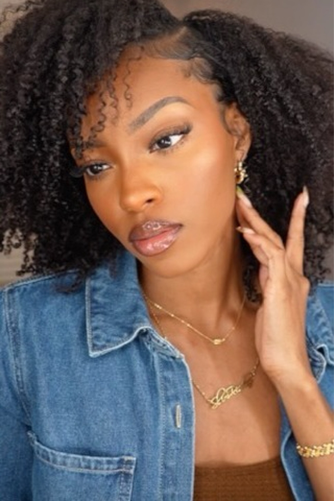 filter or blush? i tried out the @hudabeauty blush filter liquid blush + its giving flush of color and au naturale . i think these would be perfect for a no makeup makeup look and for beginners who want to get into blush
 
shades ↓
- black cherry
- watermelon pop
- cotton candy 

you can find these at @sephora or online ✨