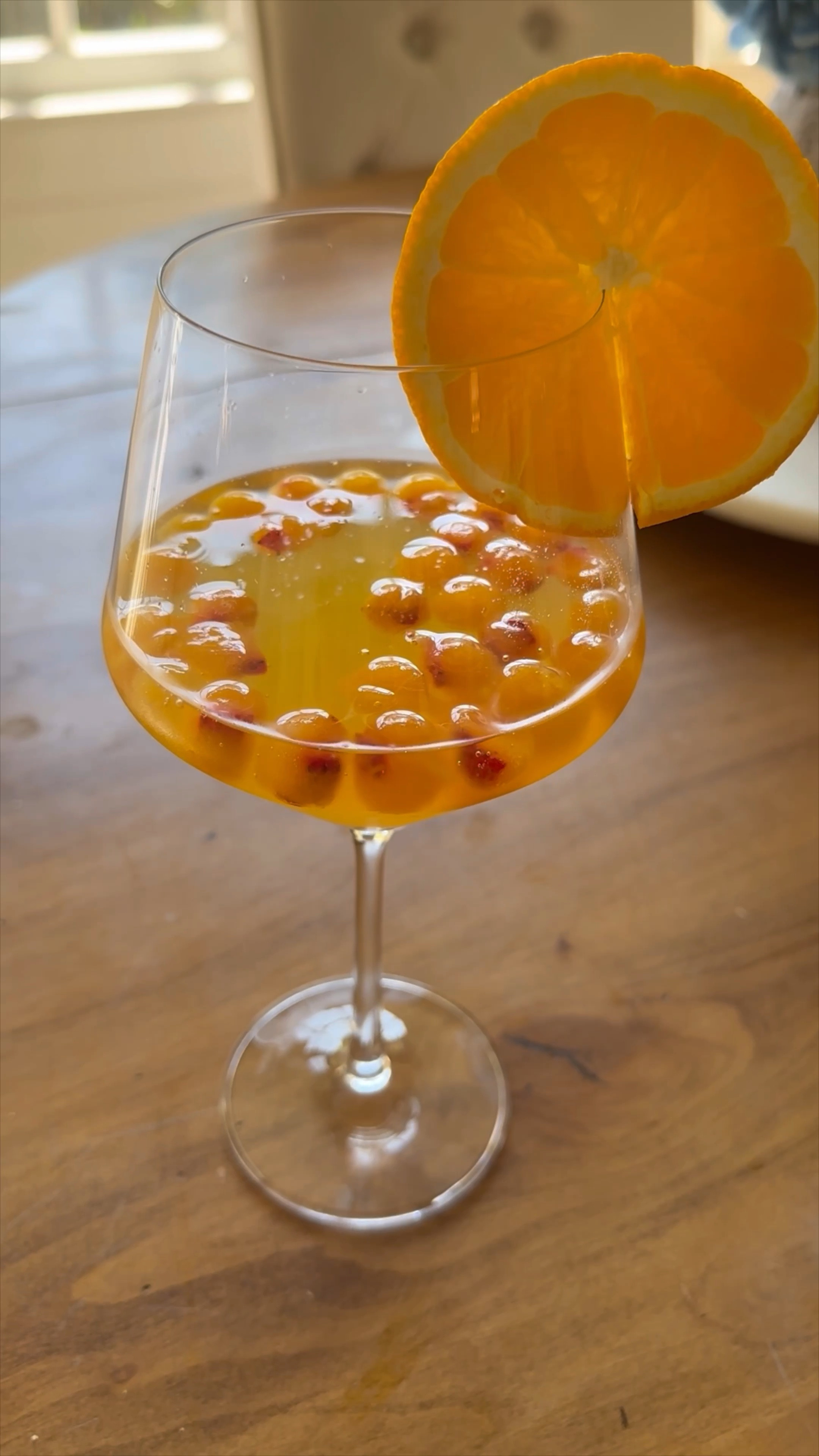 Love this ice mold! This would be so fun for a mimosa bar at your next party! 🧡

#LTKhome #LTKVideo #LTKfindsunder50