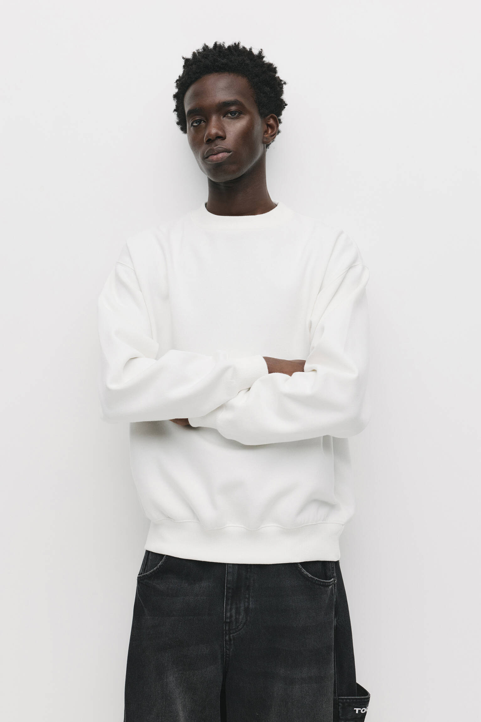 Basic round neck sweatshirt | Pull&Bear United Kingdom | PULL and BEAR UK