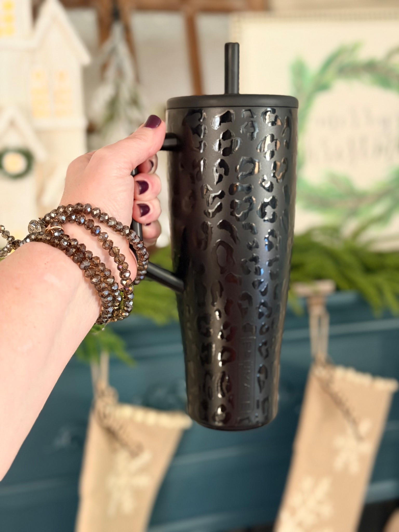 My favorite Brümate EVER 🤍✨
I’ve had this one for over a year and I still reach for it every single day. It keeps my water cold, my coffee hot, and it honestly just makes life easier (and cuter 😅).

And because someone will ask… YES — they’re having a 25% off Black Friday sale right now 🙌

If you’ve been eyeing one, this is the moment 👇
Tell me: what do you put in yours—coffee, water, tea, or something fun?

#Brumate #UndeniablyLenora #BlackFridayFinds #FavoriteThings #HydrationGoals #DailyEssentials #GiftIdeas #PersonalFavorite #SaleAlert #DrinkwareLove

#LTKGiftGuide #LTKSaleAlert #LTKselfcare