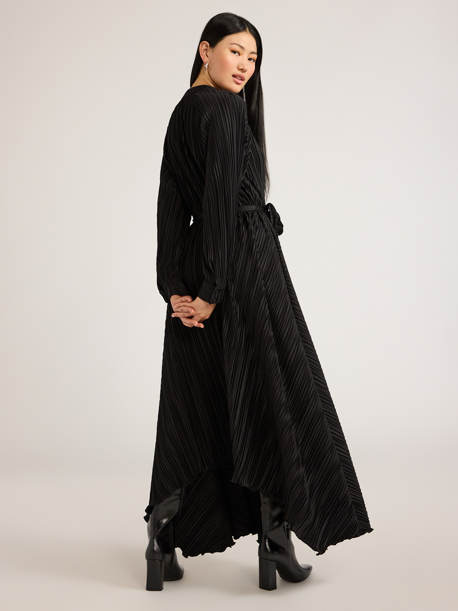 Scoop Women’s Pleated Handkerchief Hem Dress with Long Sleeves, Sizes XS-XXL - Walmart.com | Walmart (US)