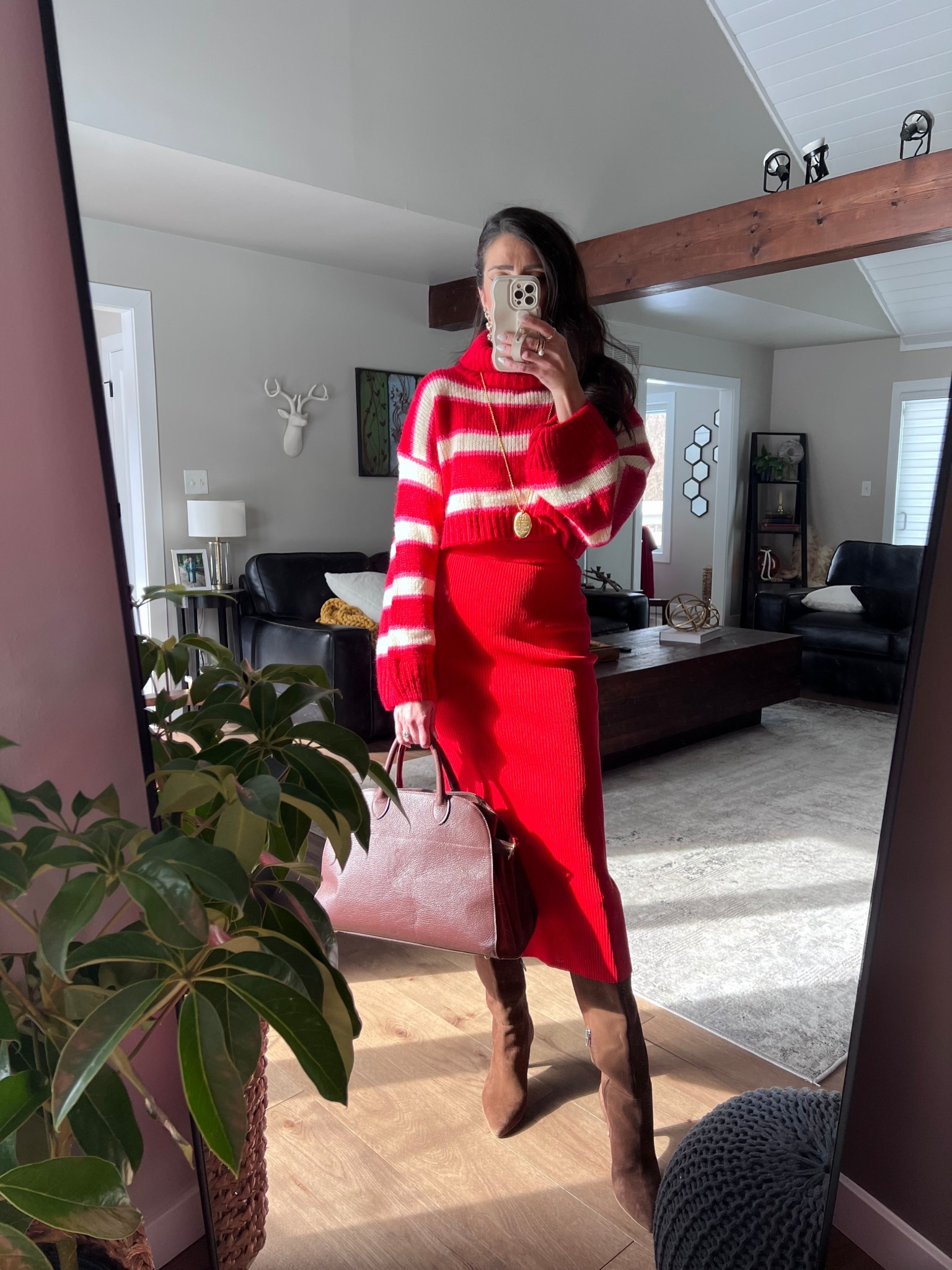 What I wore to a lunch meeting. Sweater and bag were purchased secondhand. Paired the red with chocolate brown just feels so chic.



#LTKOver40 #LTKValentine #LTKootd