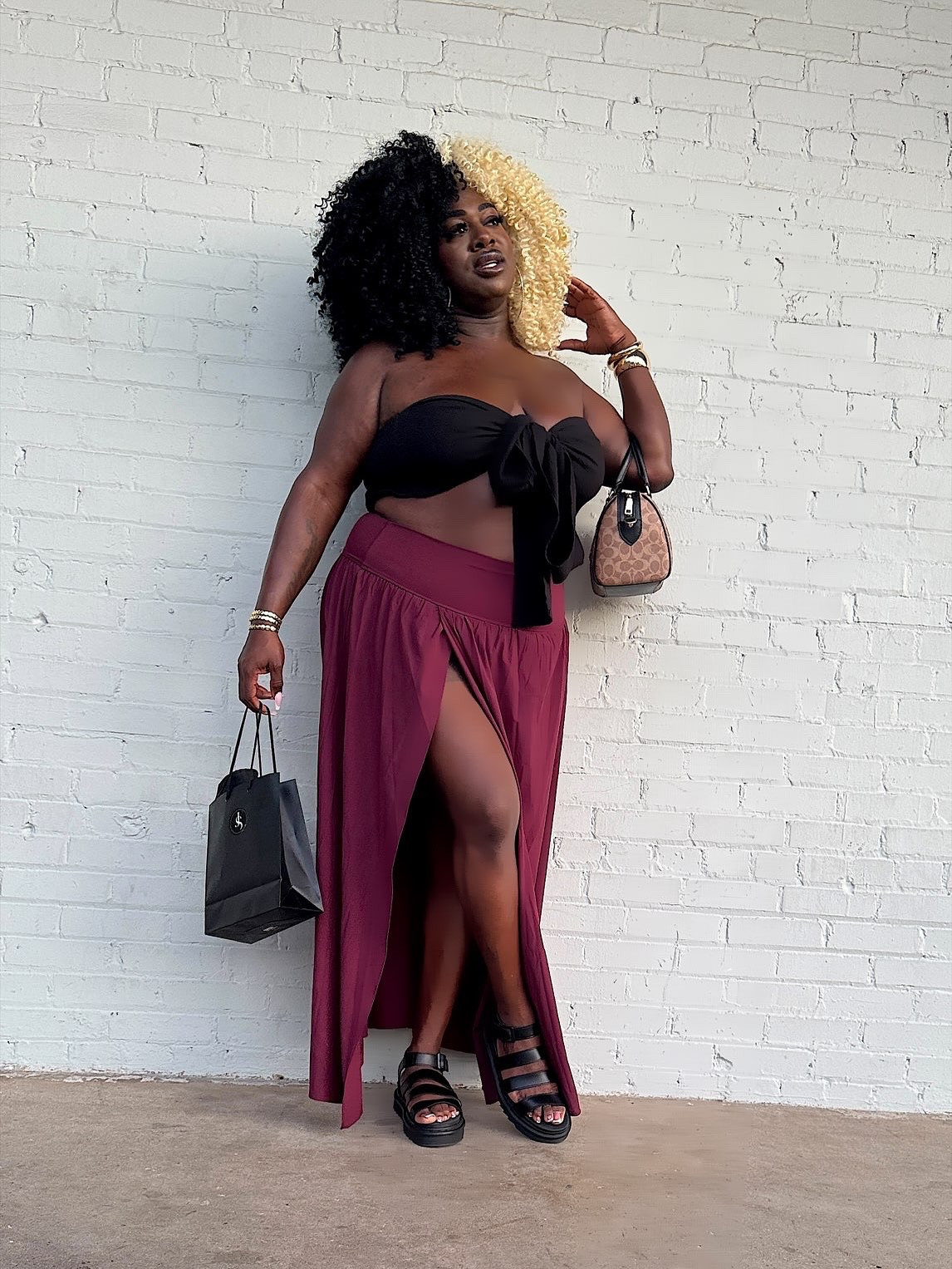Sometimes just being you is the flex

Headed to a @jefrispencer event 

Skirt by @halara_official  Use Code EW53 for discount 

#atleisurewear #longewear #summertime🌞 #jefrispencer #dallascontentcreator #dfw #dallasinfluencer #halara