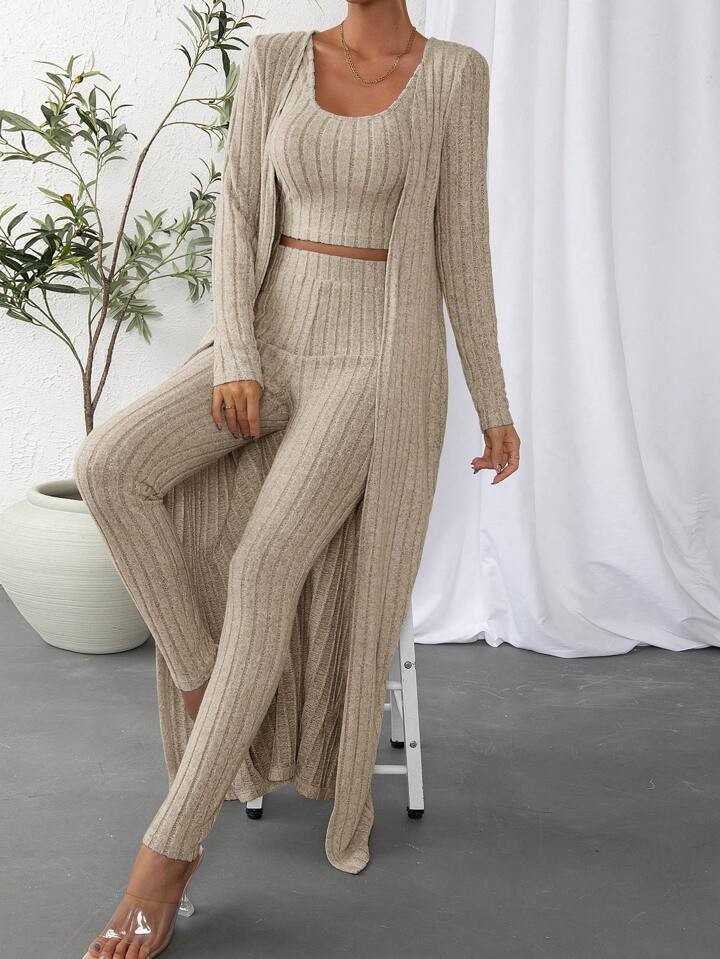 SHEIN Essnce Solid Crop Tank Top & Leggings & Open Front Coat | SHEIN