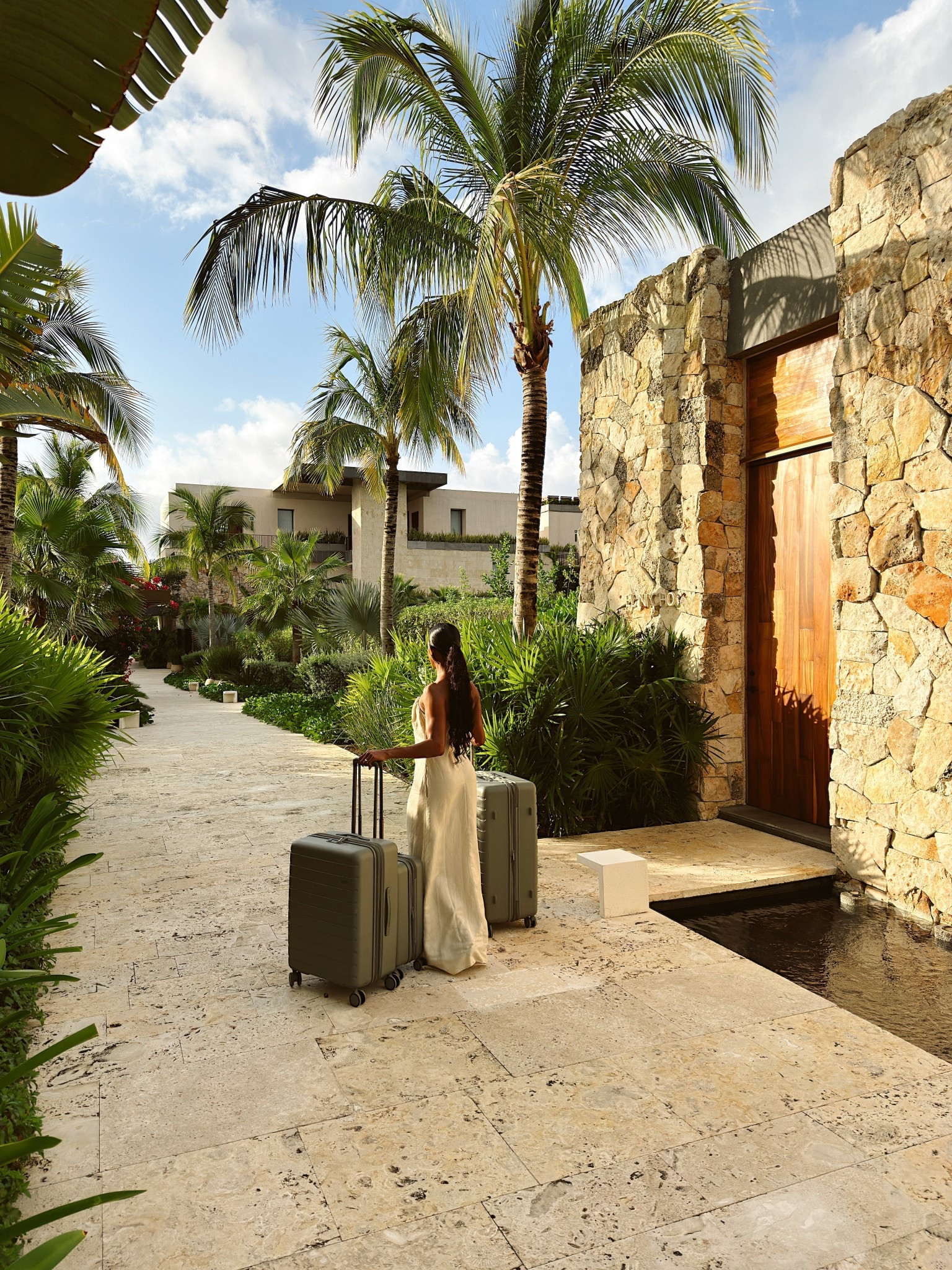 Still loving this green luggage selaugh🌴 the color reminds me of all the beautiful greenery from where I want to be… 

#LTKTravel