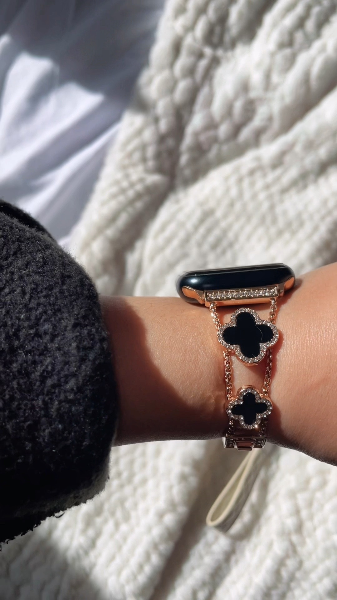 Van Cleef Vibes🫧✨🤍

#LTKMostLoved 

#LTKeurope #LTKstyletip