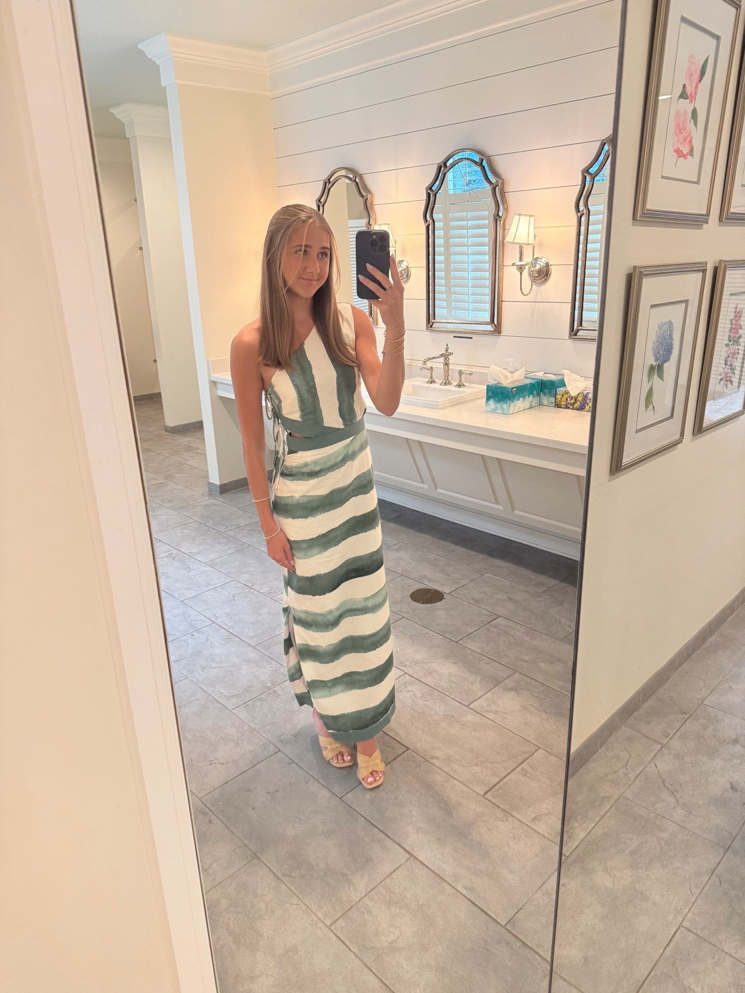 The perfect wedding guest dress!! 