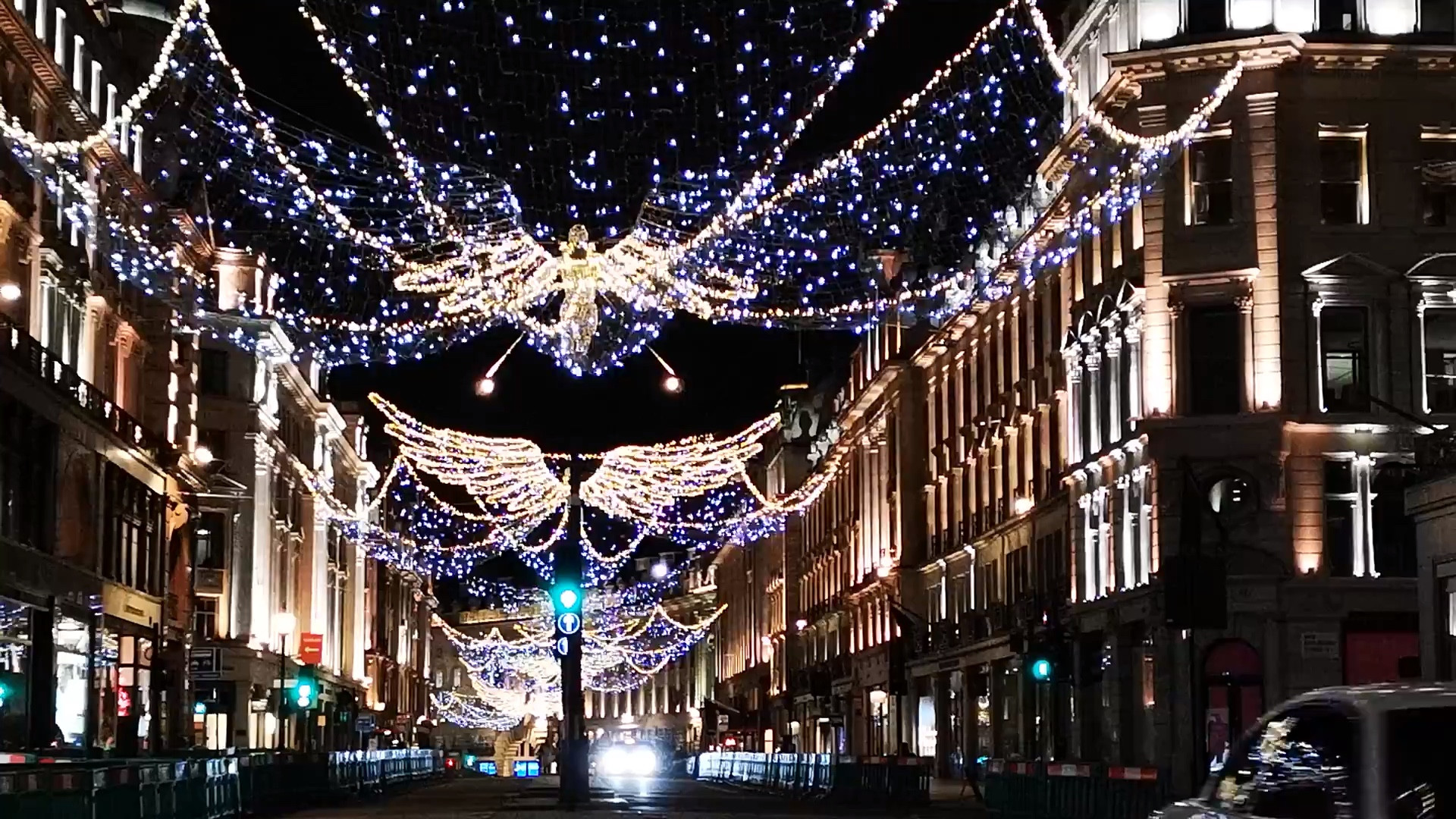 Let’s see what Harrods has to offer. Products linked below. 

#LTKGiftGuide #LTKWatchNow #LTKHoliday