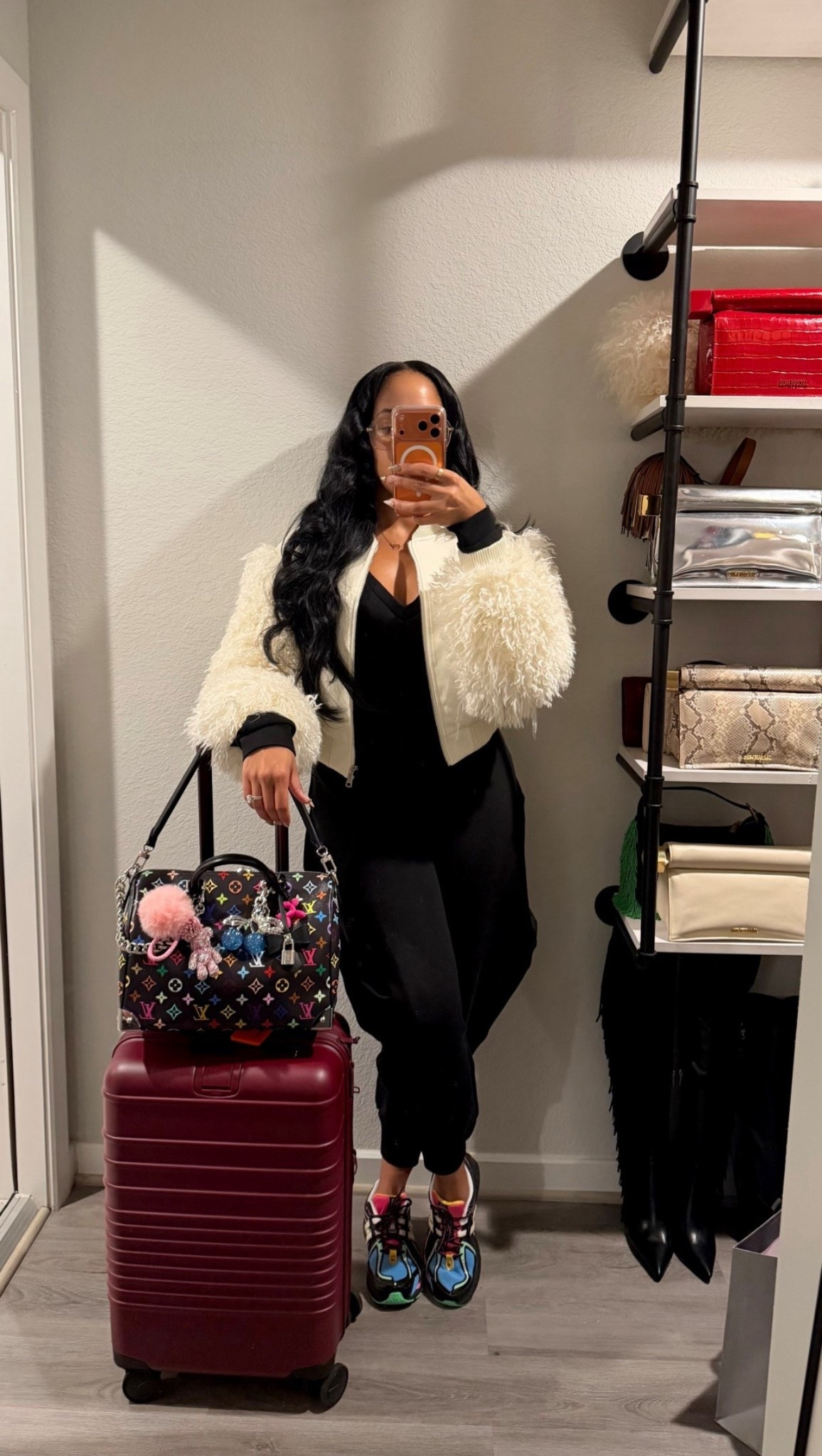 Another Elevated Casual slay for the airport! Catching flights looking cute and comfy is my specialty 🖤✈️

#LTKTravel #LTKHoliday #LTKSeasonal