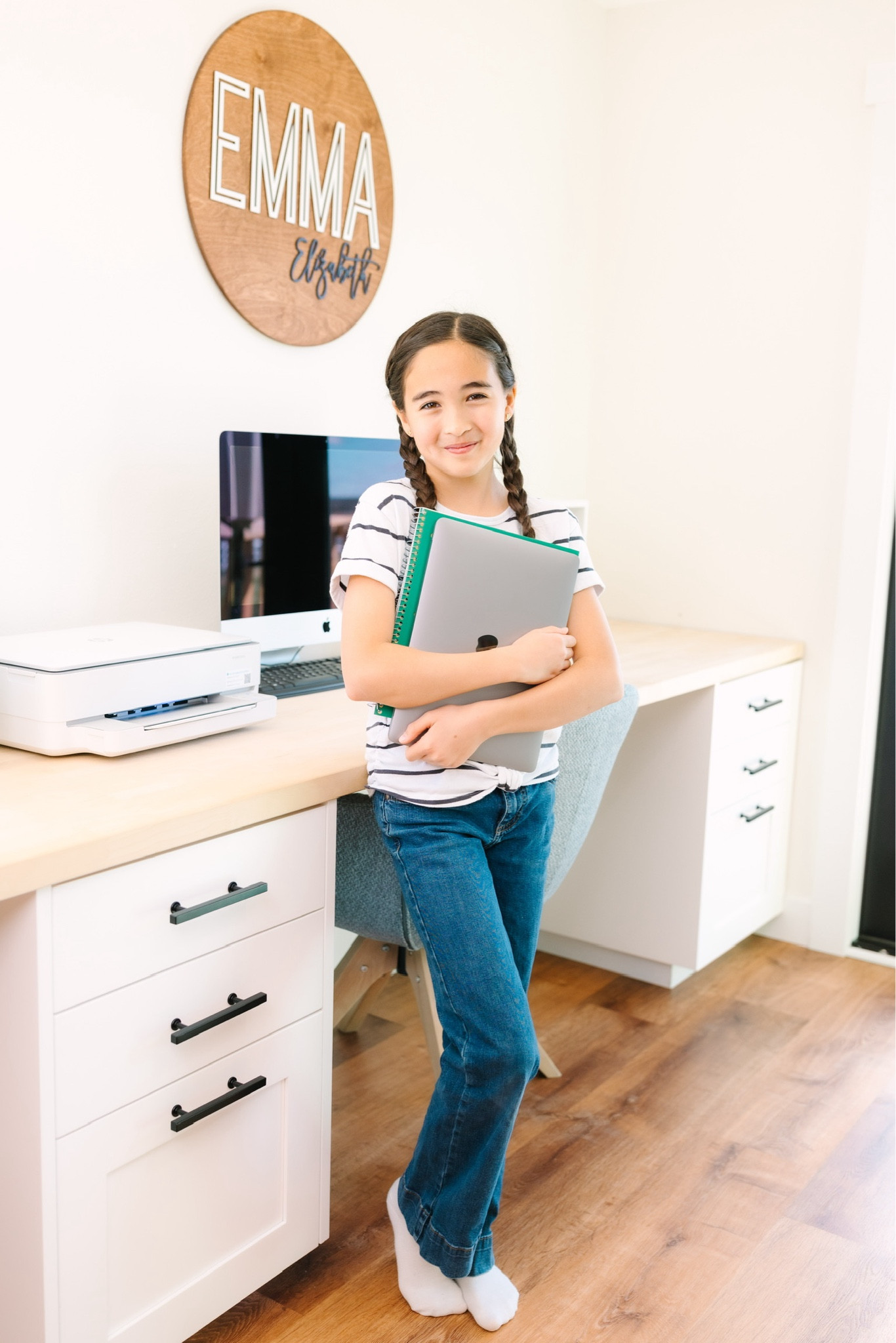 Tons of desks on sale at Wayfair this weekend! Checkout links for some of my favs. Plus, don’t forget custom signs from Etsy to complete your home school space! 

#LTKKids #LTKHome #LTKFindsUnder50