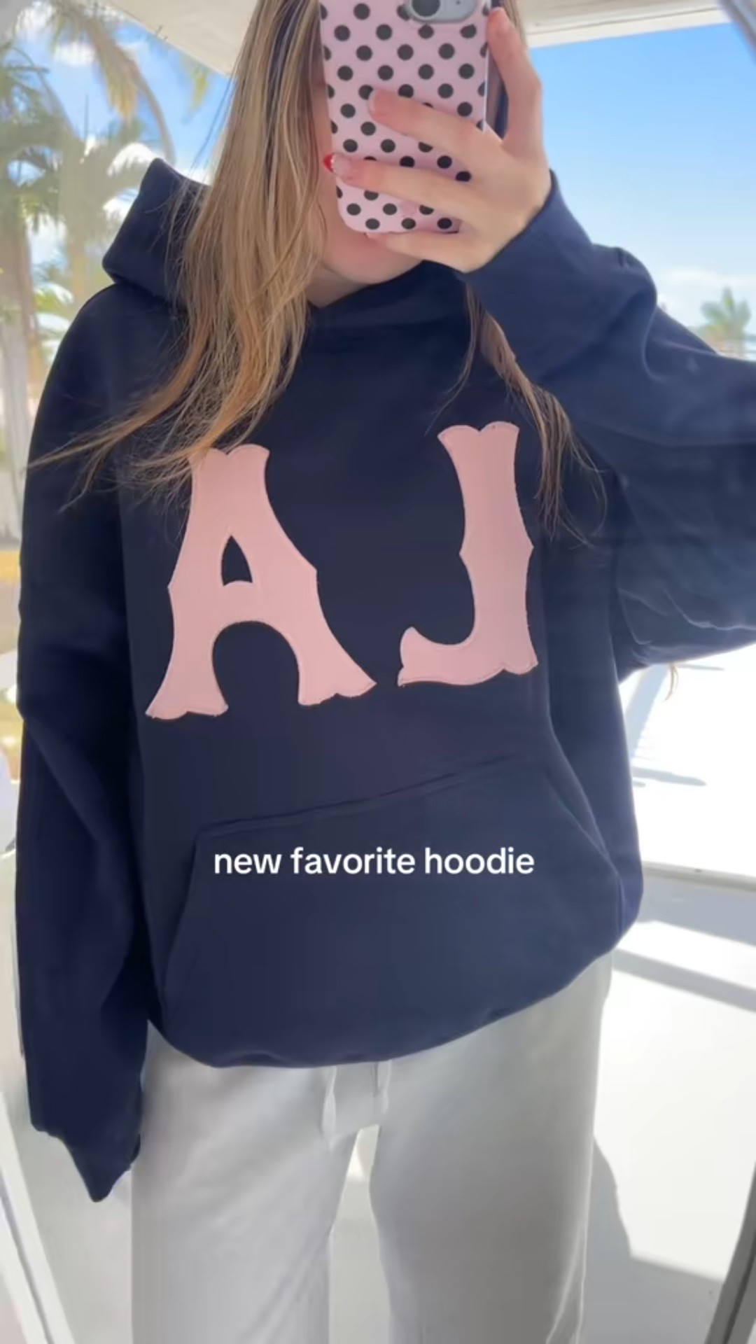 Comfy oversized hoodie (size medium) 

#LTKootd #LTKValentine #LTKdayinmylife