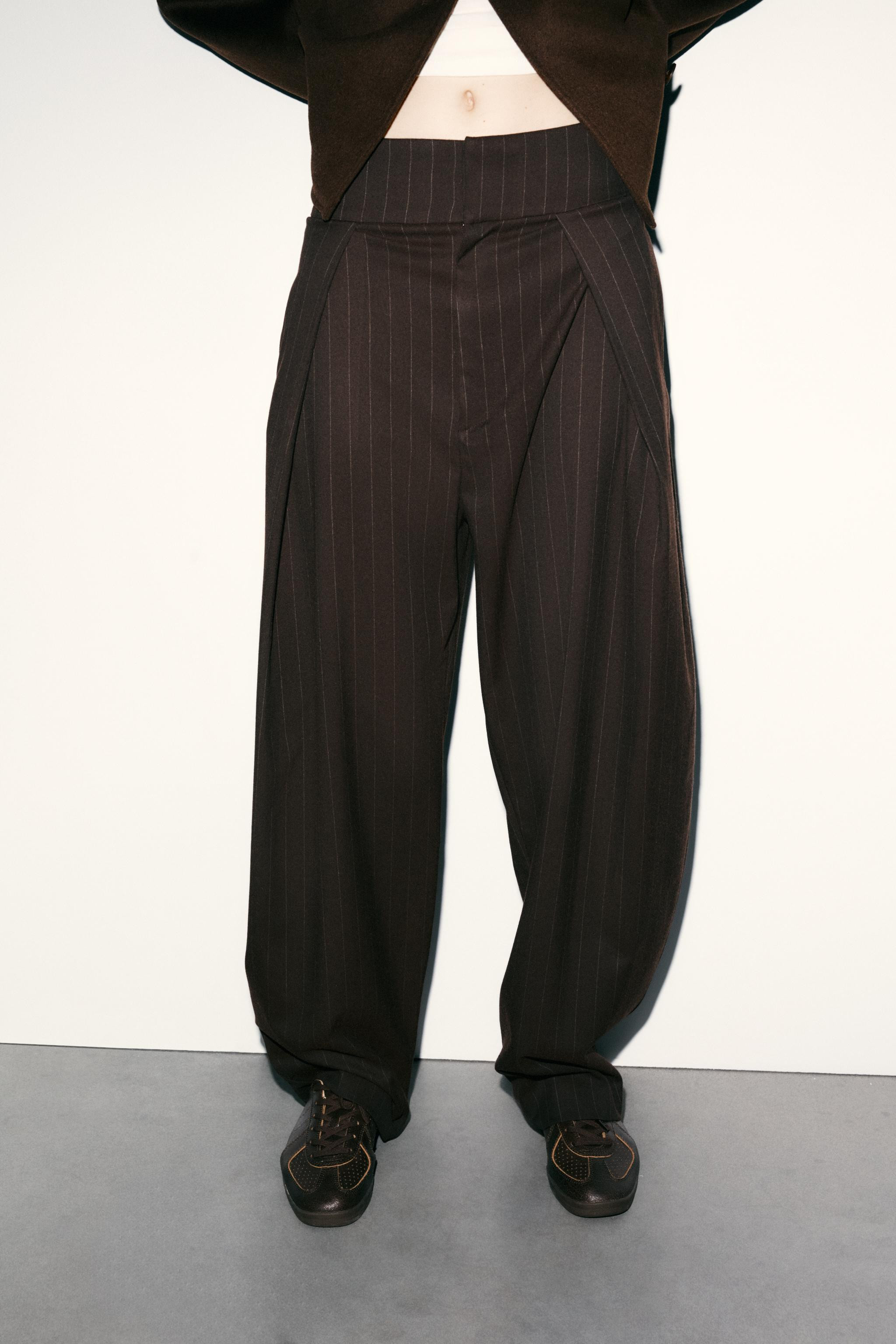 BALLOON STRIPED PLEATED PANTS | Zara US