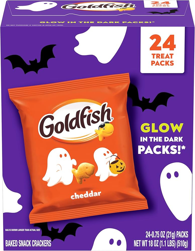 Goldfish Halloween Cheddar Cheese Crackers Multipack, 24 Pack | Amazon (US)