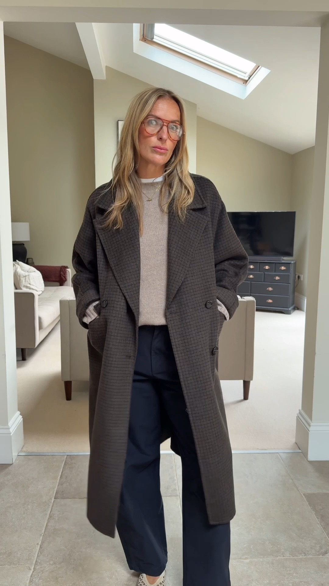 Sizing 
Coat - large 
Jumper - large 
Trousers - large regular length (available in short & long too ) 
T shirt - medium 
Shoes - true to size and super cushioned 👌🏻

#LTKautumn #LTKworkwear #LTKstyletip