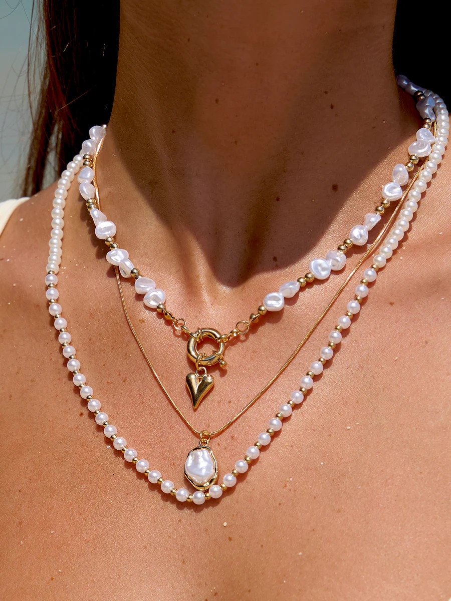 Golden Glow Pearl Layer Necklace & Reviews - Gold - Sustainable Necklaces | BERLOOK | BERLOOK