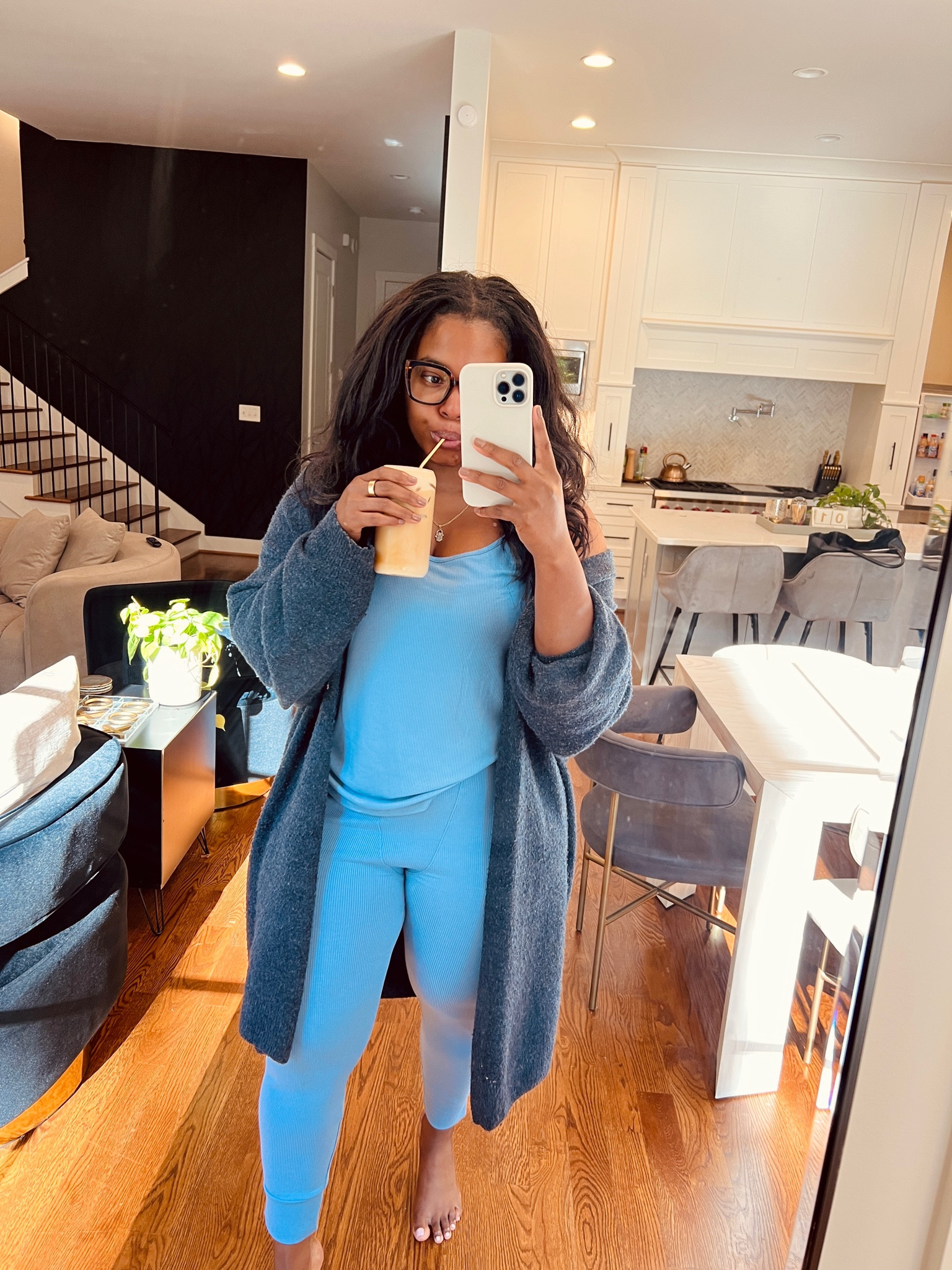 another day another matching set. 
Bottoms: large
Top: medium 
Cardigan: large 


#LTKfit #LTKhome #LTKcurves