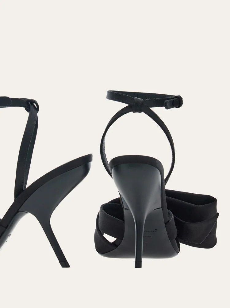 Sandal with asymmetric bow | Ferragamo (US)