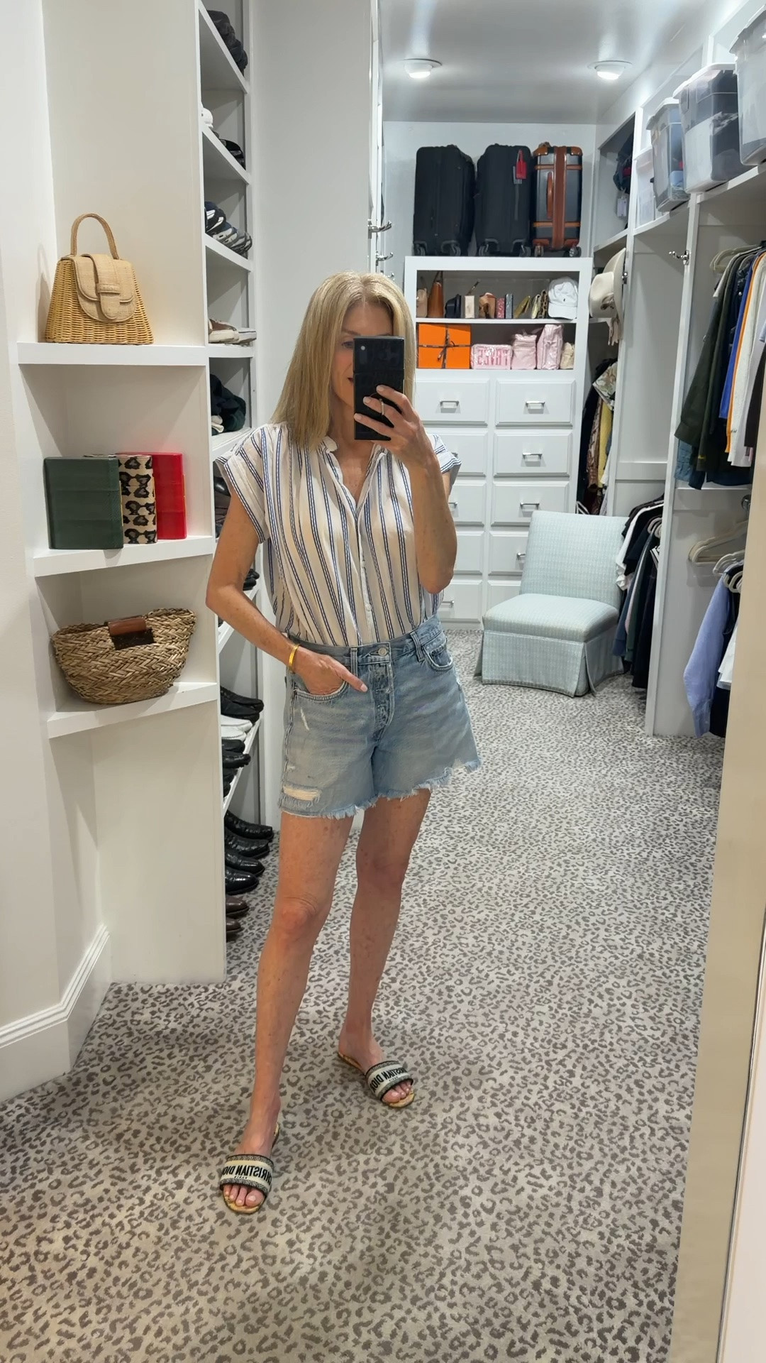 Casual outfit! AGOLDE shorts & casual top

#LTKootd #LTKSeasonal #LTKOver40