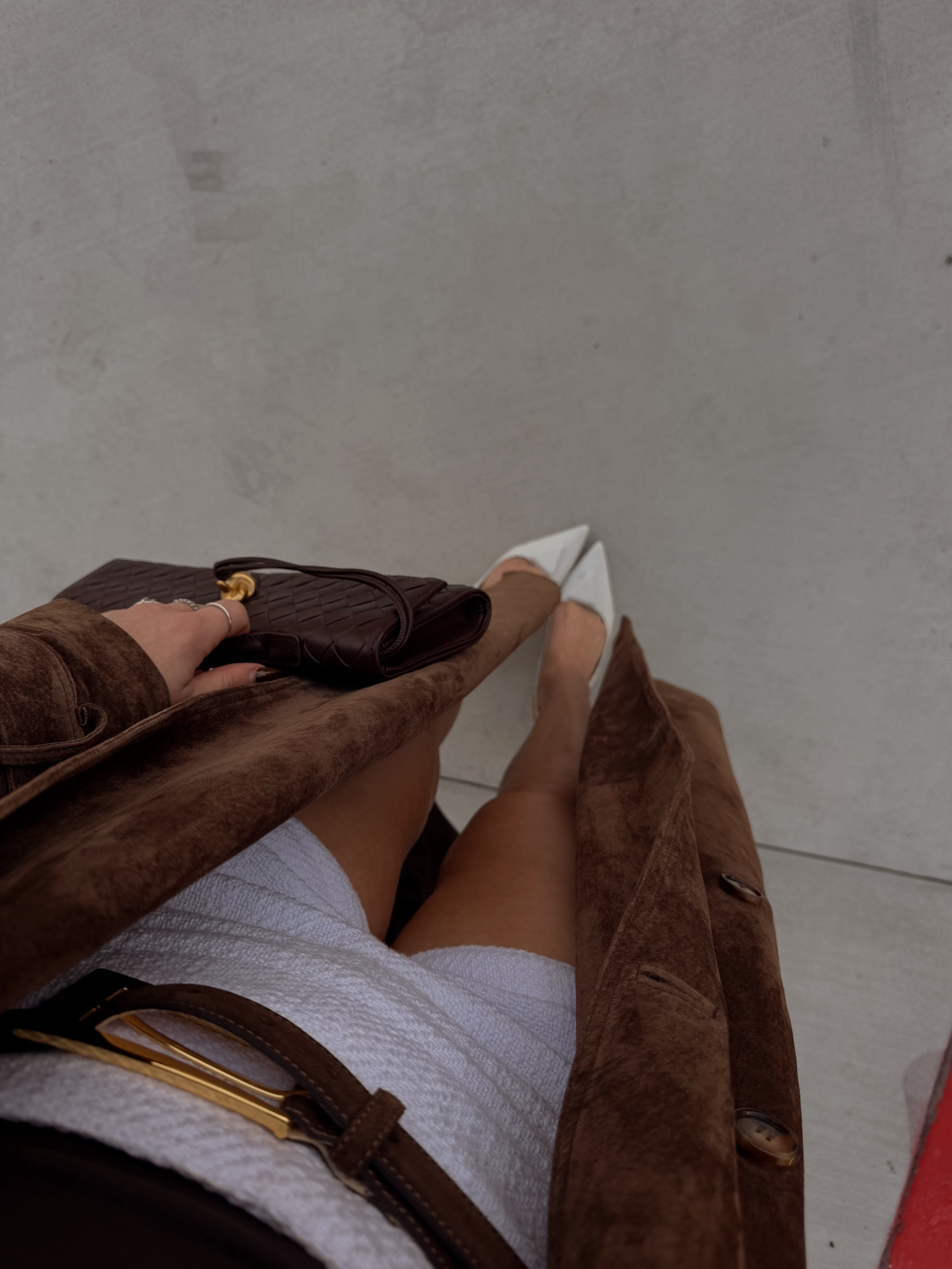 Details ☕️ Brown suede trench and hot shorts

#LTKStyleTip