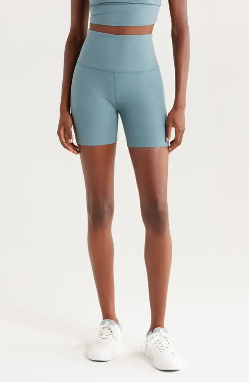 Beyond Yoga Keep Pace Space Dye Bike Shorts in Storm Heather at Nordstrom, Size X-Small | Nordstrom