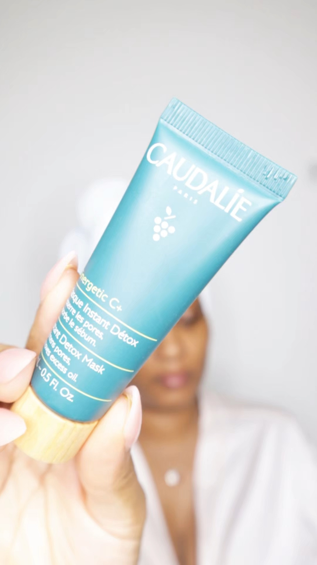 ✨Caudalie Instant Detox Mask✨ I’ve been using this mask for over 5 years now and it’ll always be in rotation. It’s gentle but effective. 
Self care Sunday 
Face mask
Detox mask 
Face mask for oily skin
Skincare over 40


#LTKOver40 #LTKBeauty