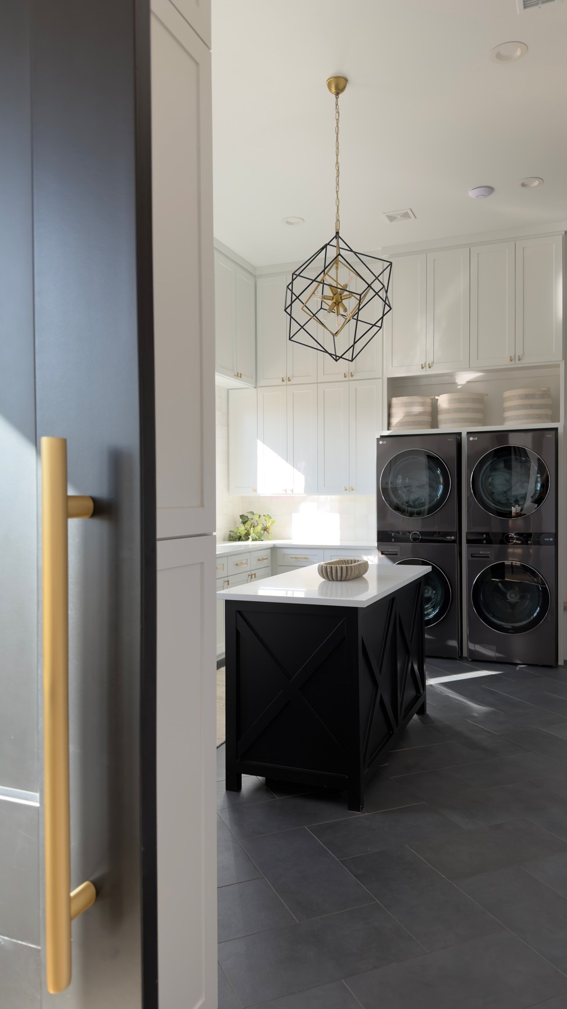 Looks like a beautiful day outside from the views in our laundry room, but it’s windy and feels frigid! 

laundry room, laundry room design, modern laundry room, neutral home, storage ideas, home organization, everyday spaces, LTK home finds

#LTKSaleAlert #LTKHome