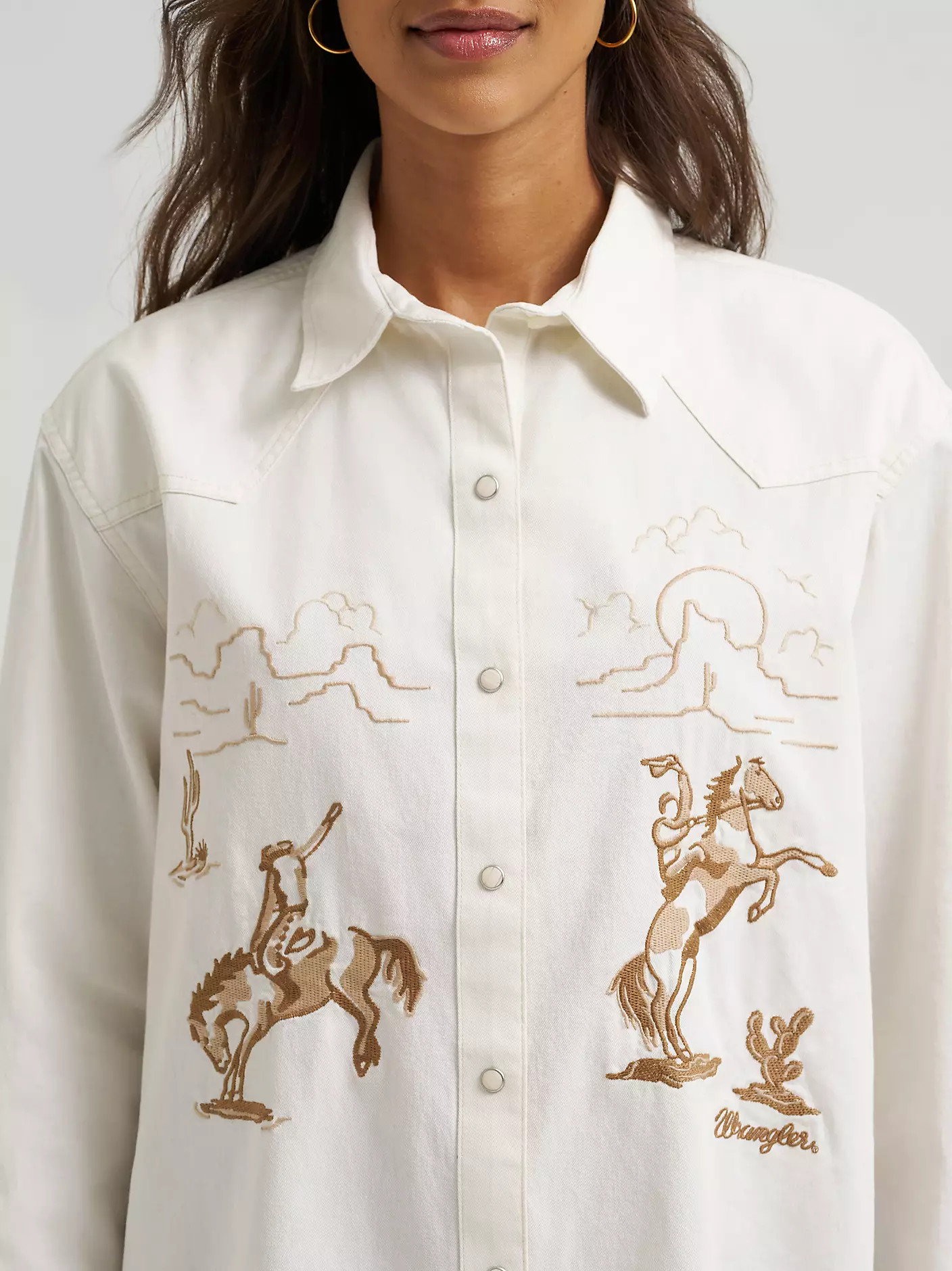 Women's Embroidered Boyfriend Western Snap Denim Shirt | Wrangler