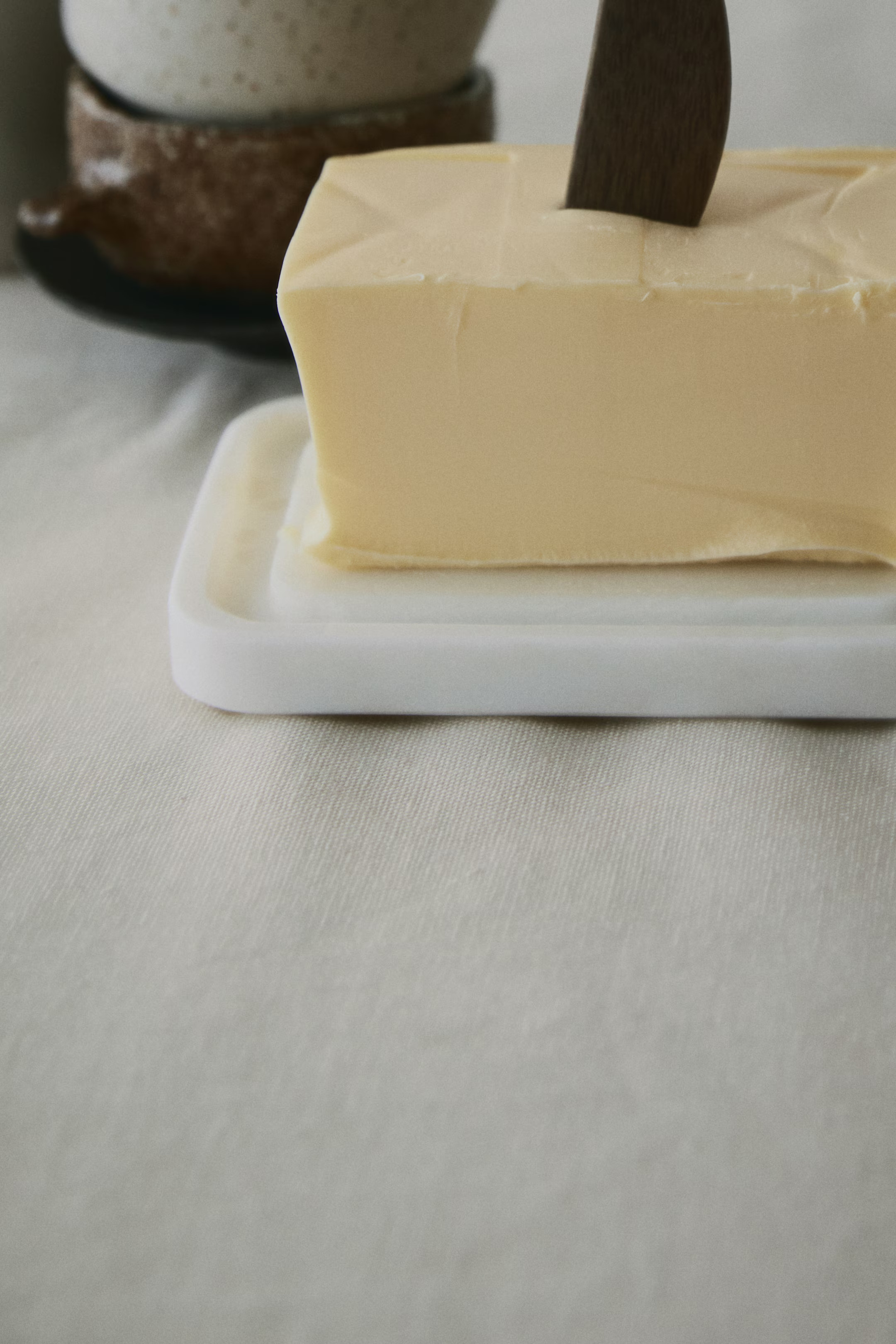 Glass-cover butter dish | H&M (UK, MY, IN, SG, PH, TW, HK)