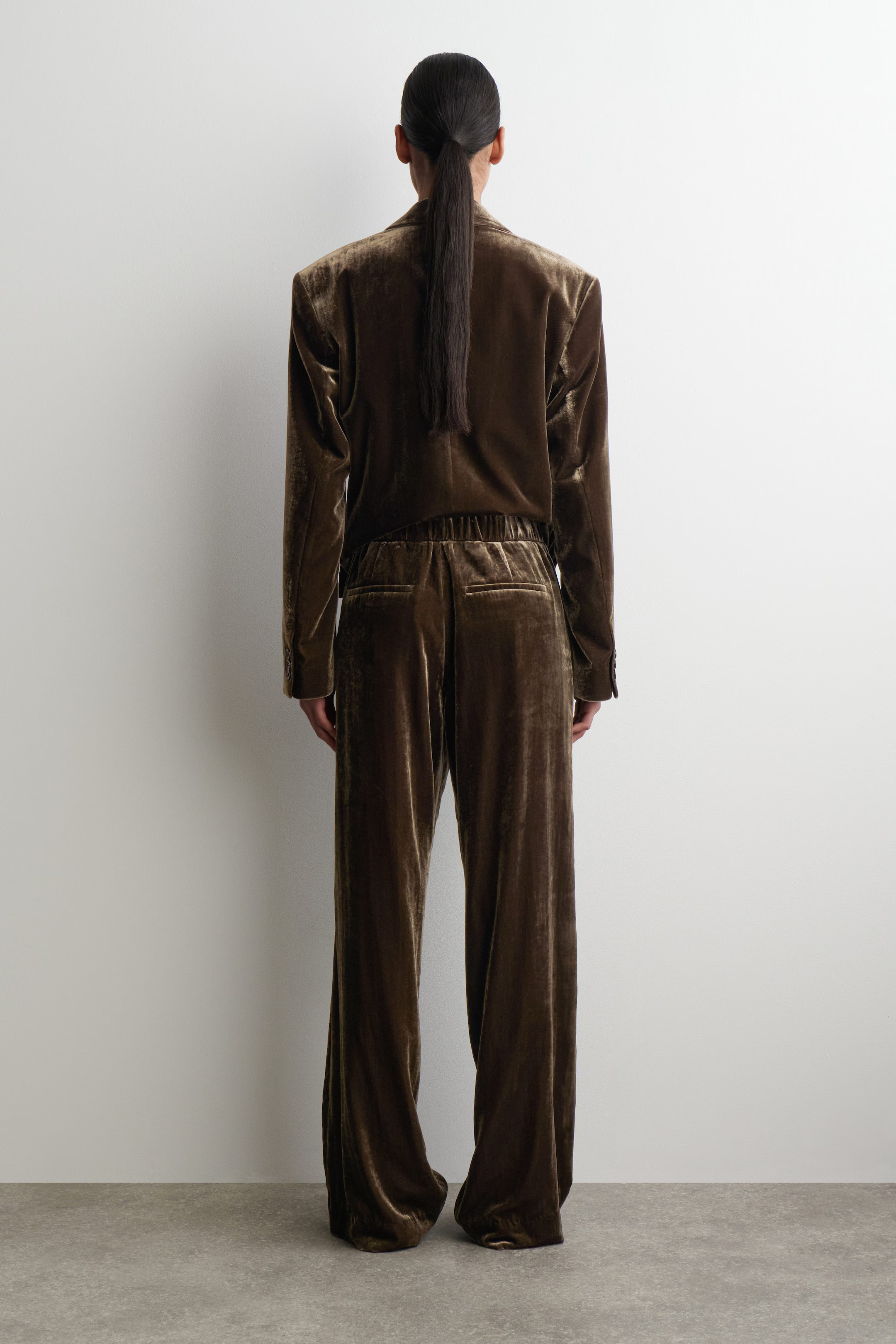 VELVET ELASTICATED STRAIGHT-LEG TROUSERS - BROWN | COS US | COS (US)