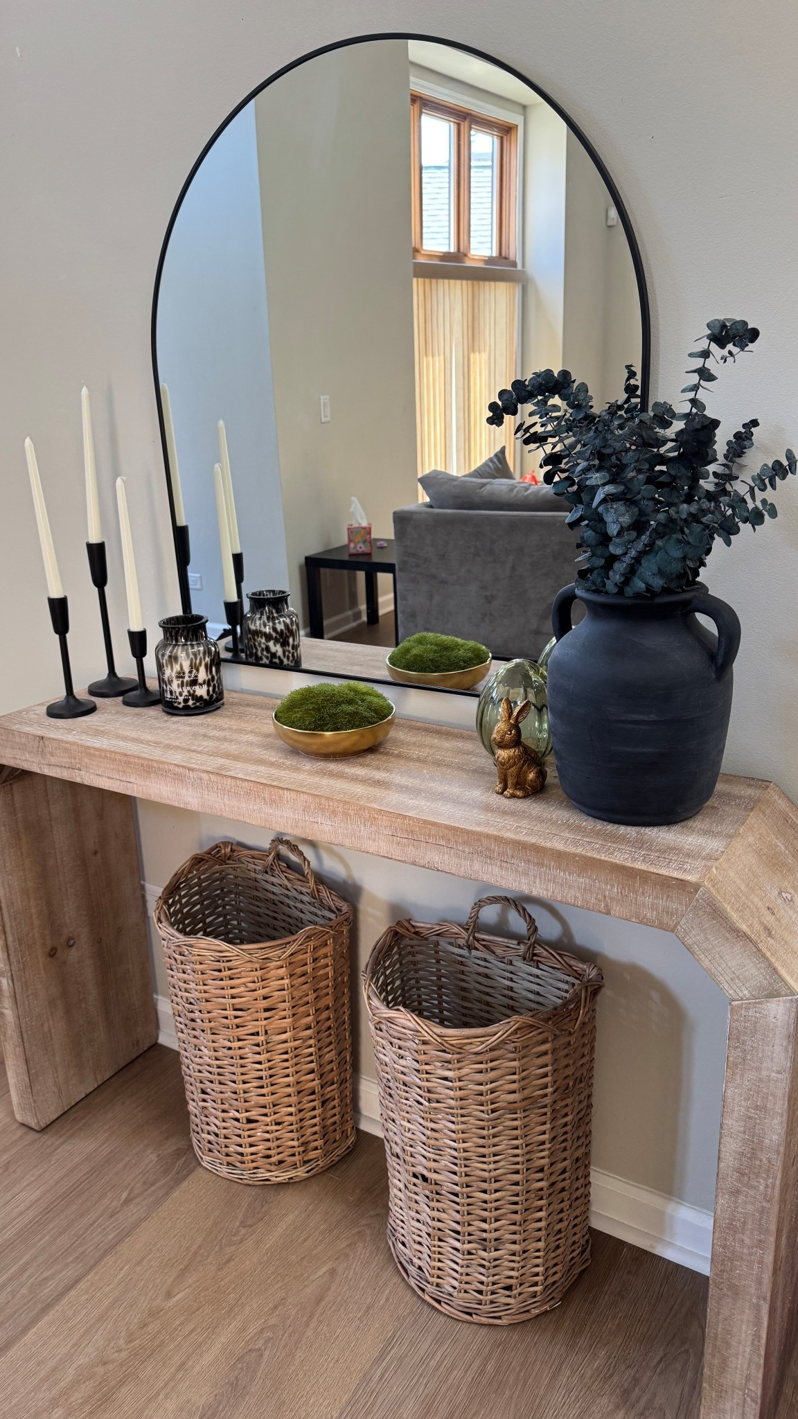 Easter entryway decor refresh 



#LTKSeasonal #LTKFindsUnder50 #LTKHome