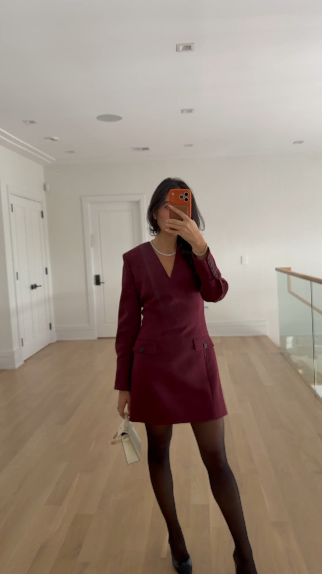 In the color of the season

Wearing size IT40



#LTKootd #LTKHoliday #LTKmomlife