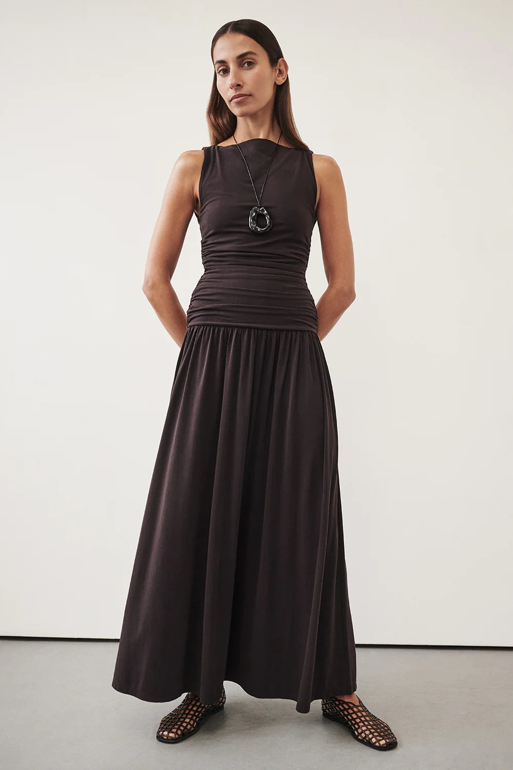 MEG BURNT CHOC SLEEVELESS KNIT MIDI DRESS | DISSH