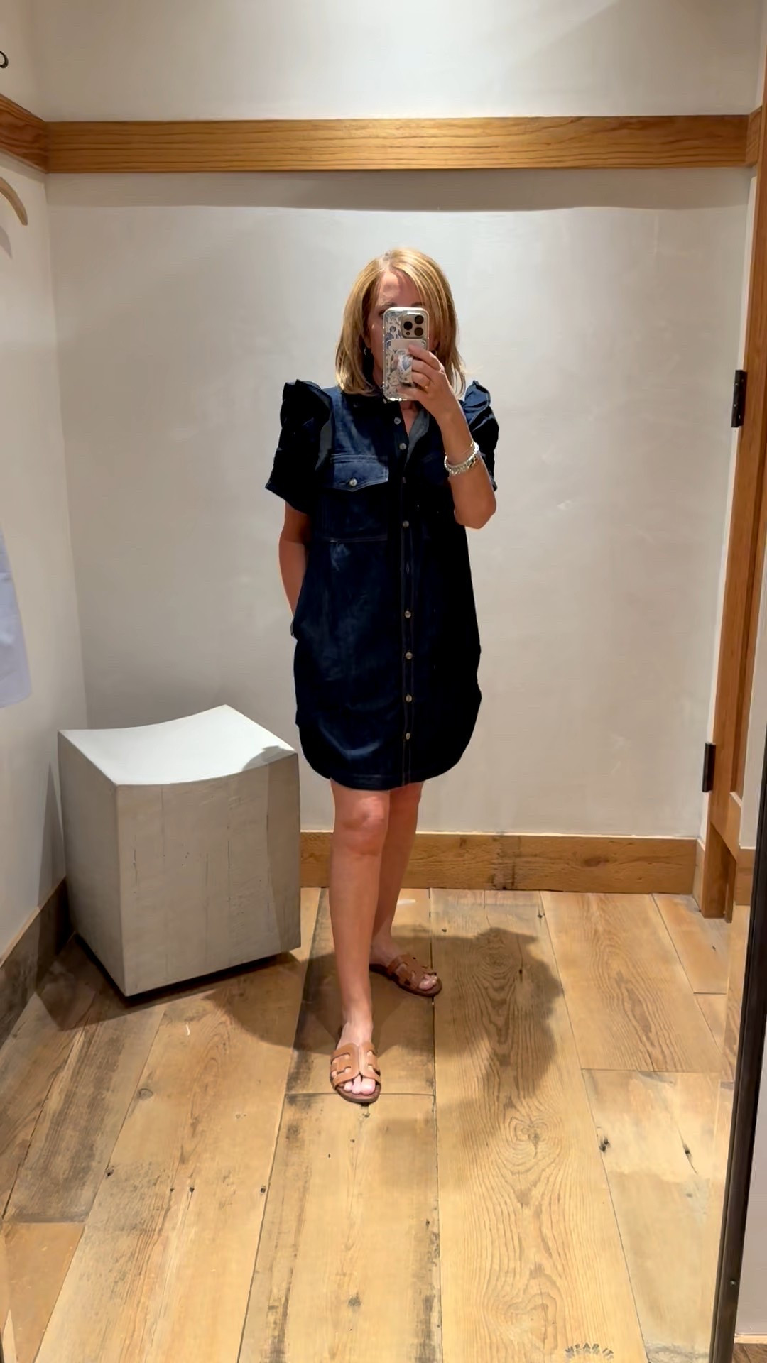 Ruffle shoulders, yes please!


#LTKPetite #LTKStyleTip #LTKOver40