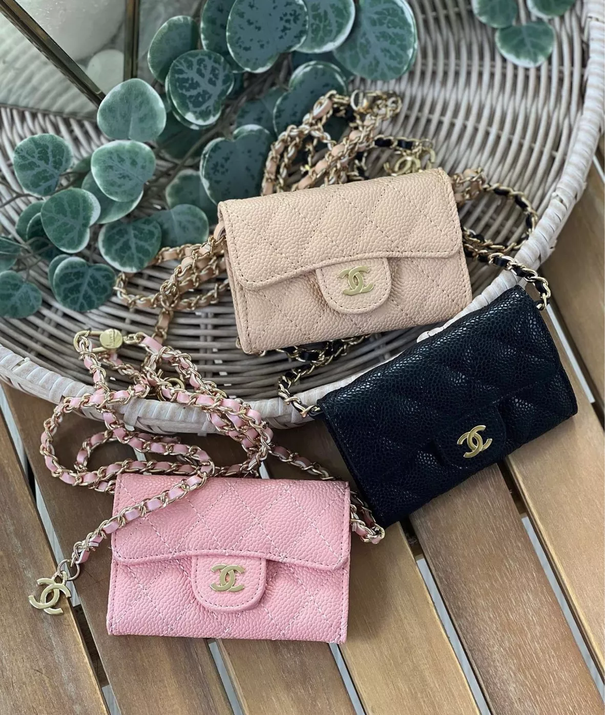 Preloved Chanel Pearl Chain Card Holder – allprelovedonly