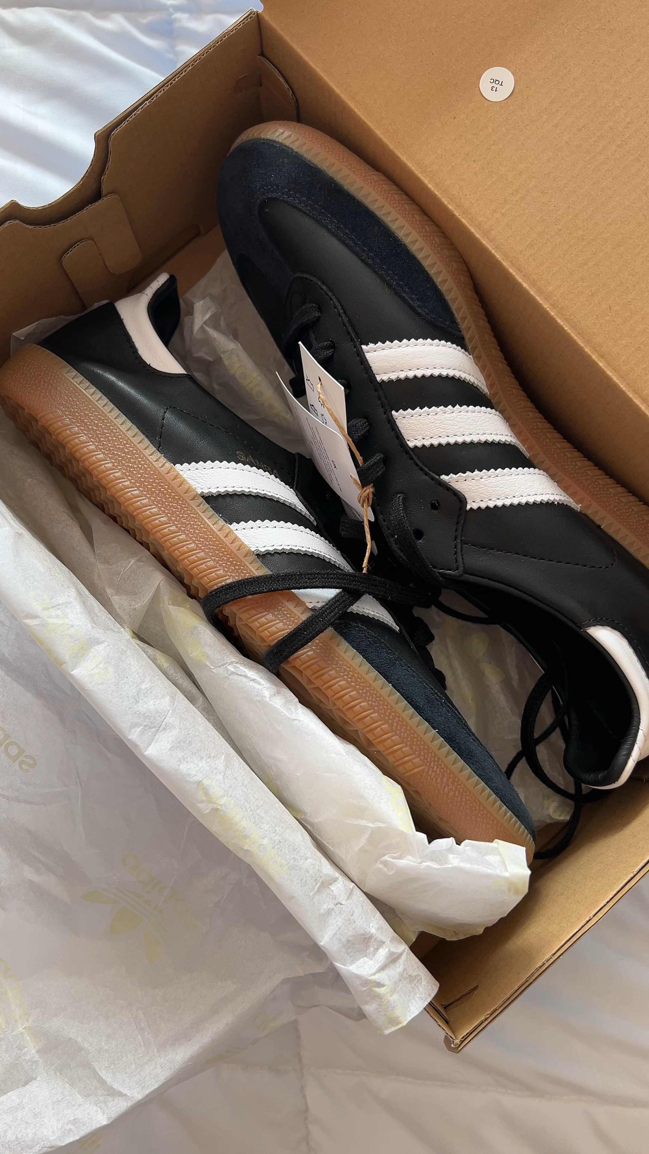 Women’s adidas samba sneakers



#LTKshoecrush #LTKfindsunder100 #LTKtravel