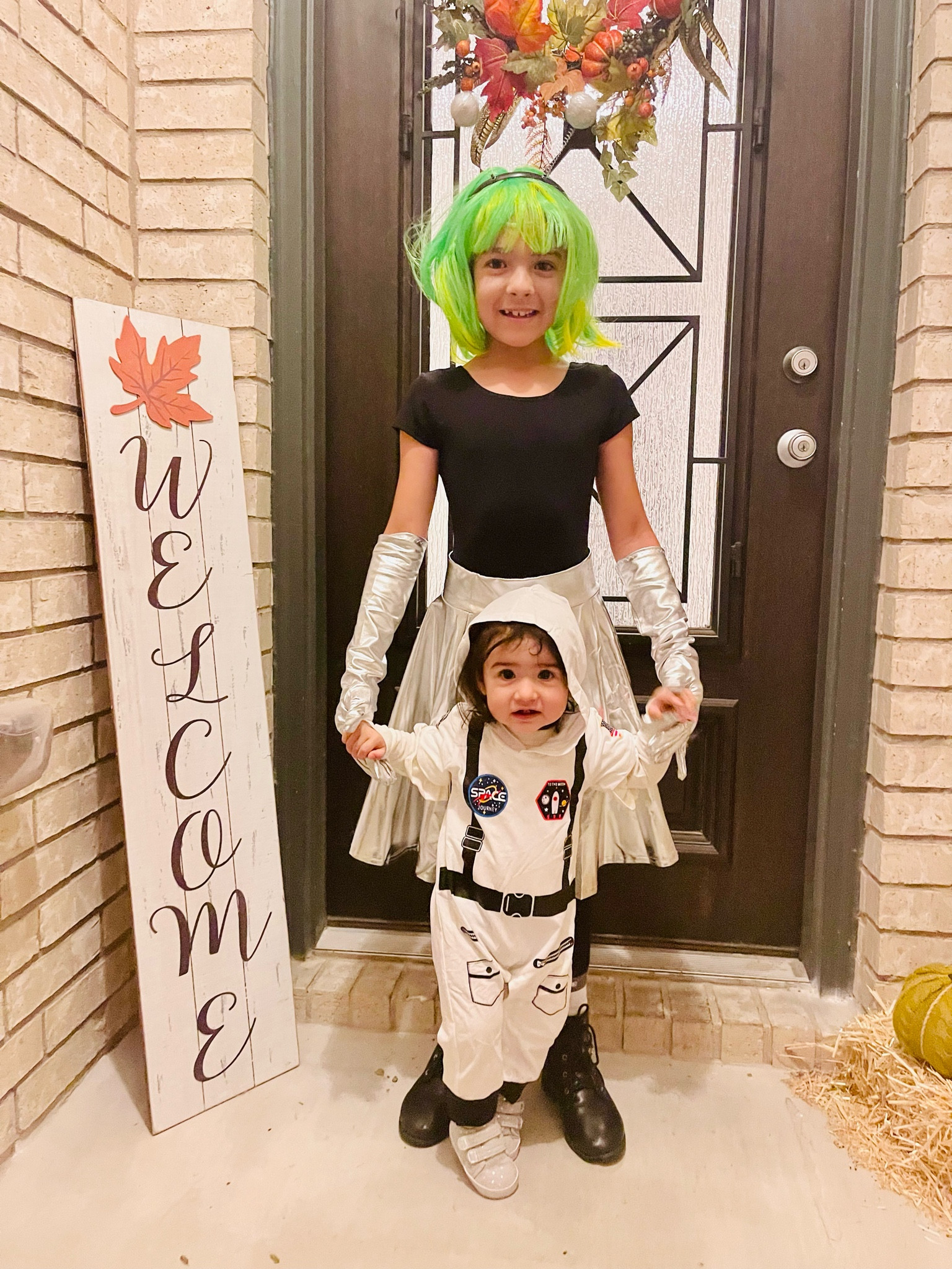 Sisters Halloween costume idea! Astronaut and alien 👽 👩‍🚀 

#LTKKids #LTKFamily #LTKHalloween