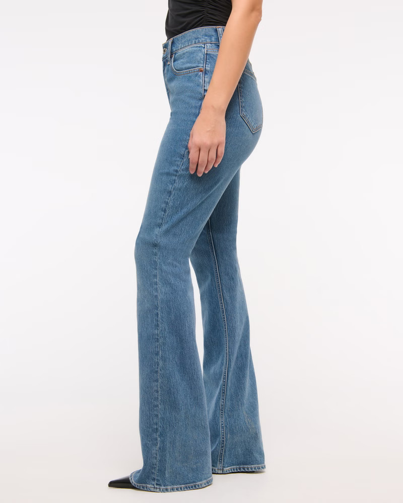 Curve Love Mid Rise Bootcut Jean | Abercrombie & Fitch (US)