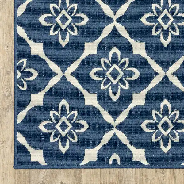 Carson Carrington Akersberga Lattice Indoor/ Outdoor Area Rug | Bed Bath & Beyond