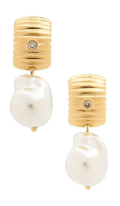 Ettika Ribbed Pearl Drop Earrings in Ivory. | Revolve Clothing (Global)