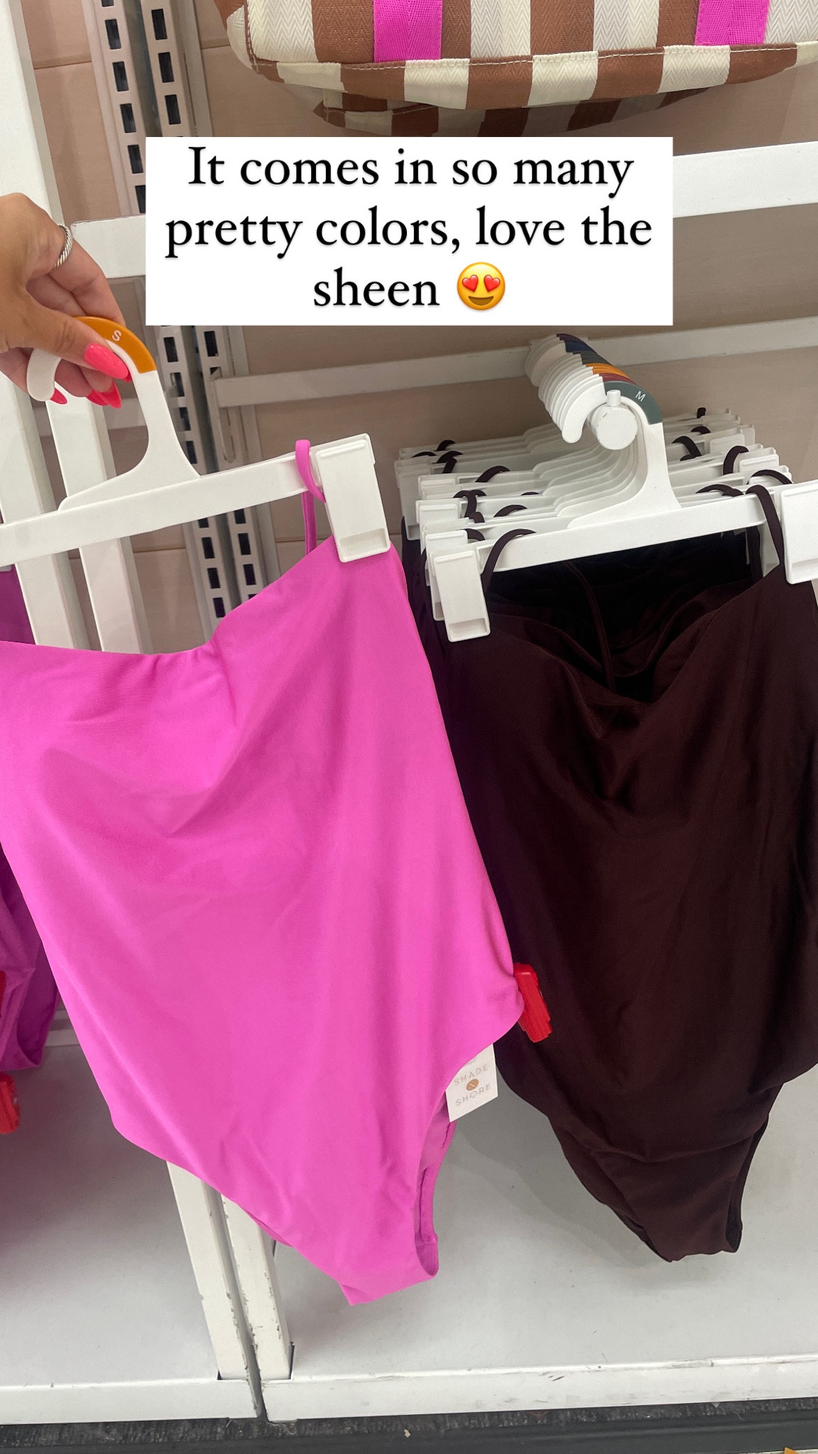 Love these one pieces swimsuits from Shade & Shore. I went with the large (5”3-160lbs) 💗