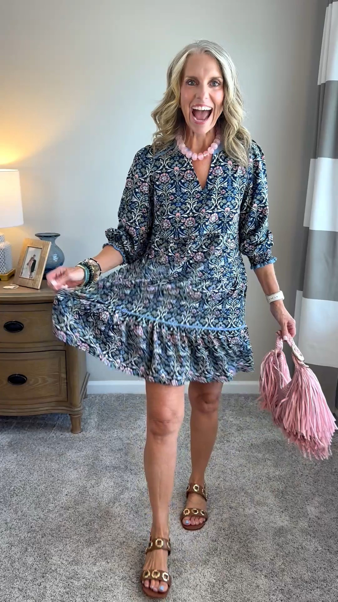 Fall
Is coming and these will be some easy go to looks. Wearing small dress @Mary Square