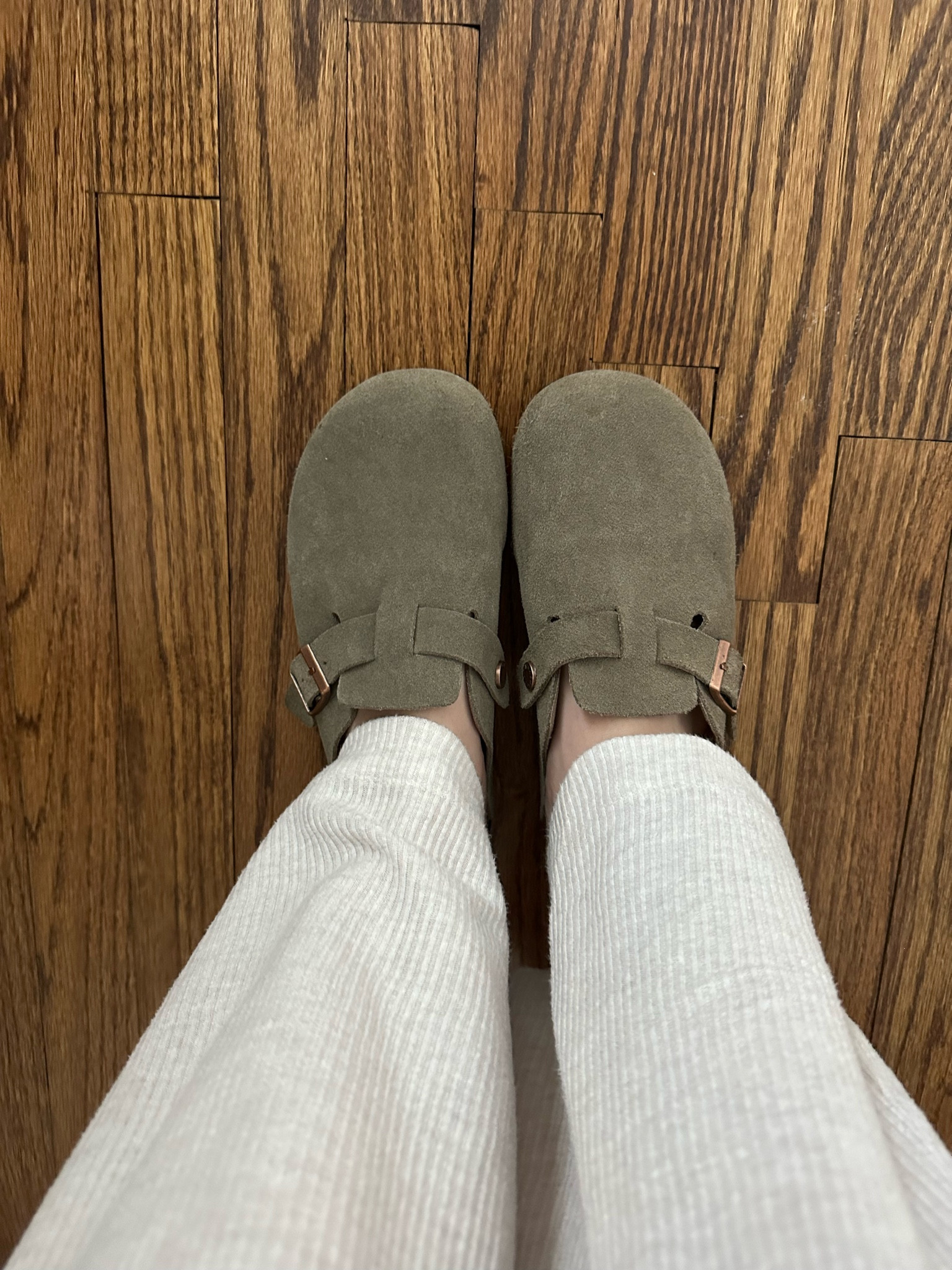 The ONLY clogs you’ll need this winter❄️⛄️ #birkenstock #clogs 

#LTKGiftGuide #LTKHoliday #LTKootd