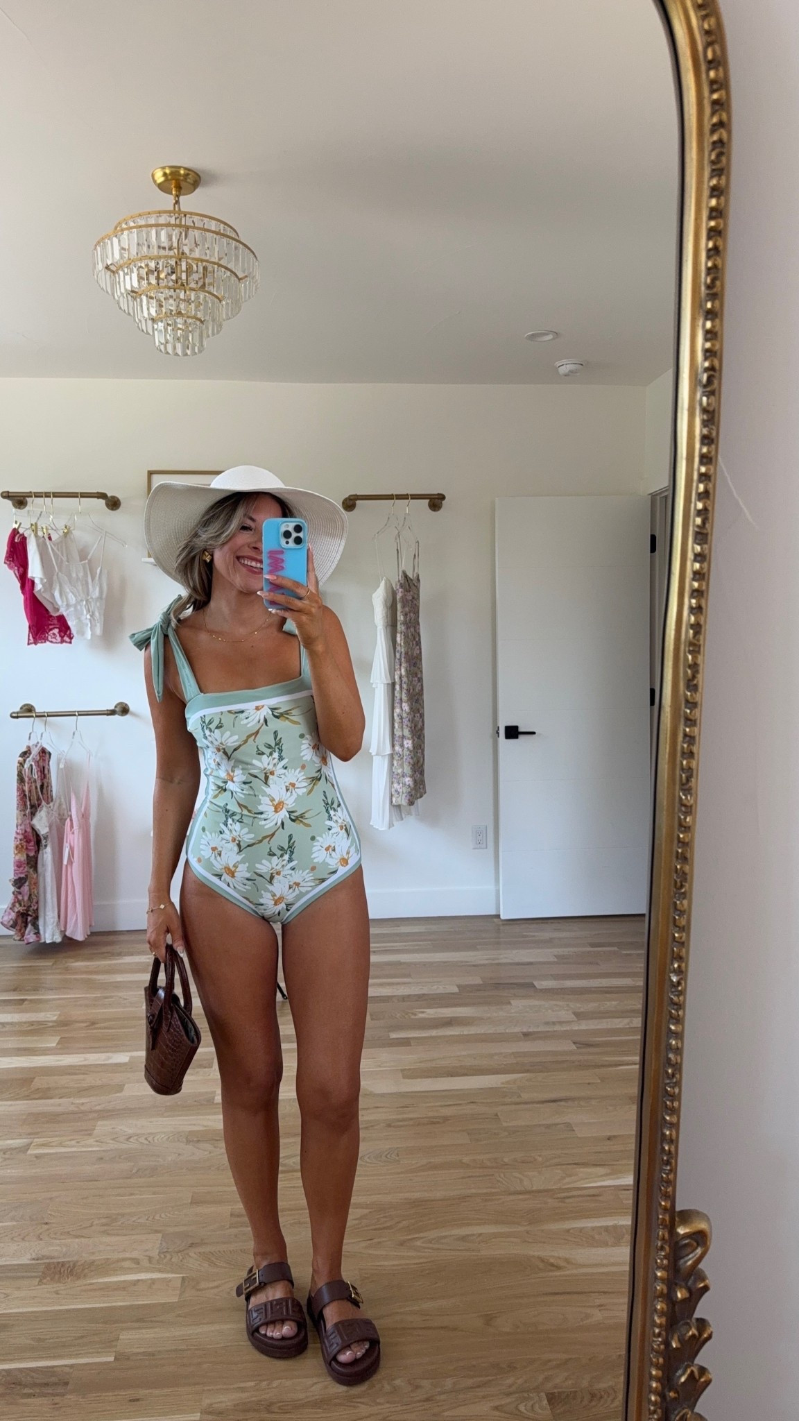 One piece reversible floral green swim Amazon wedding weekend destination resortwear looks Wearing smalls

Loving tan code: emersonlt
Electric picks code: Emerson 20

Amazon wedding
Resortwear
Summer swim
Reversible swimsuit
Destination 
Pool day
Beach party 

#LTKParties #LTKSwim #LTKFindsUnder100