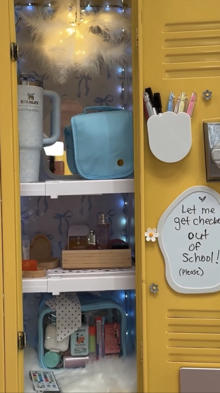 PaisLee’s 2026 high school locker 🩵 Shop her favorite finds!

#LTKvlog #LTKSaleAlert #LTKHome