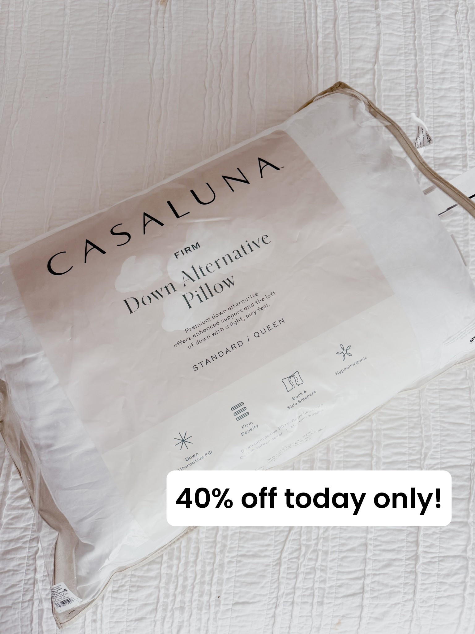 My favorite pillow! 40% off today only! 

Home finds
Bedroom decor 
Pillows 

#LTKSaleAlert #LTKSeasonal #LTKFindsUnder50