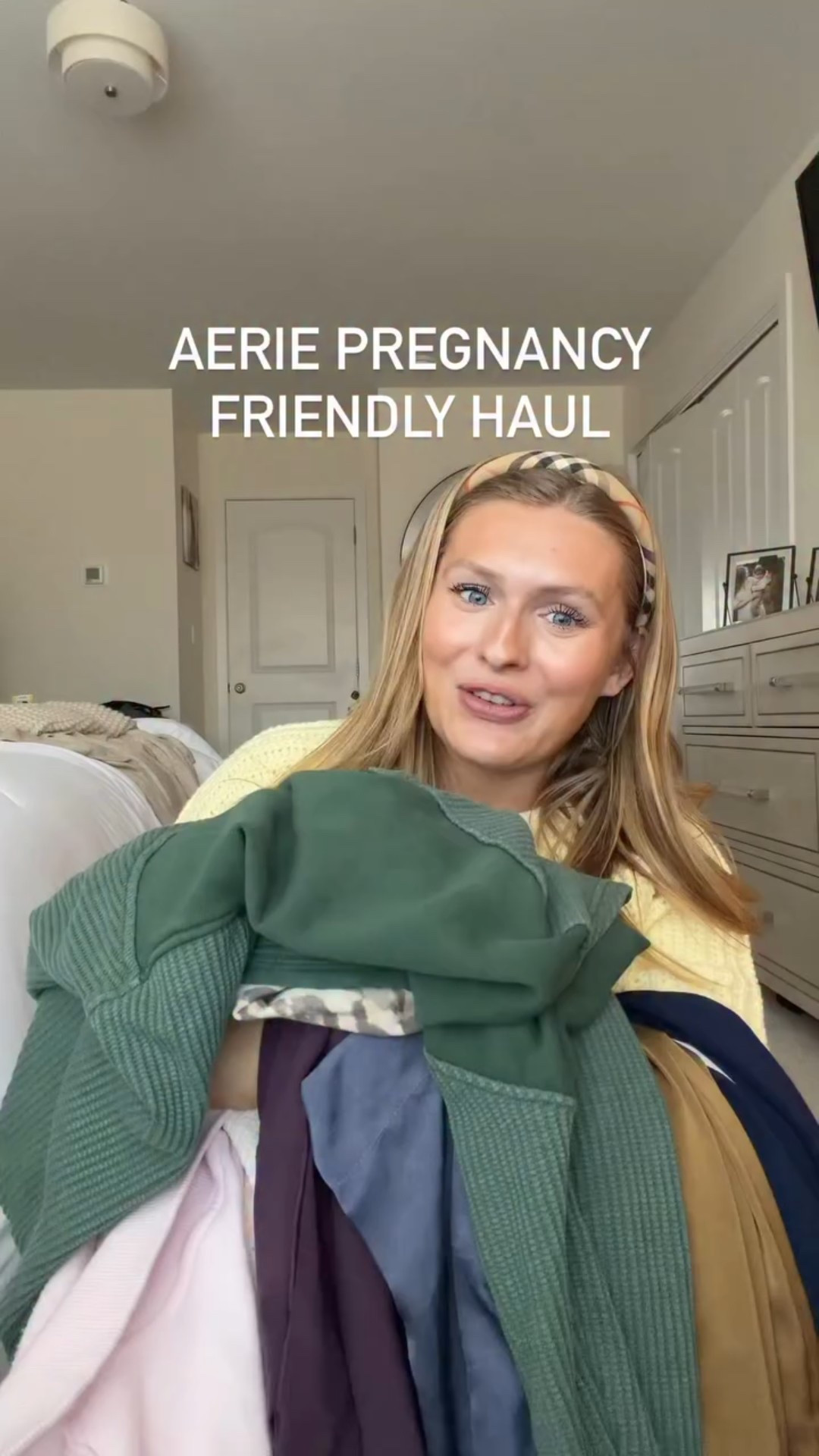 Aerie has become my favorite store to shop at this pregnancy! I love that they already run a little oversized too. ❤️🥹

#aerie #aeriereal #aeriehaul #pregnant #pregnancyoutfit